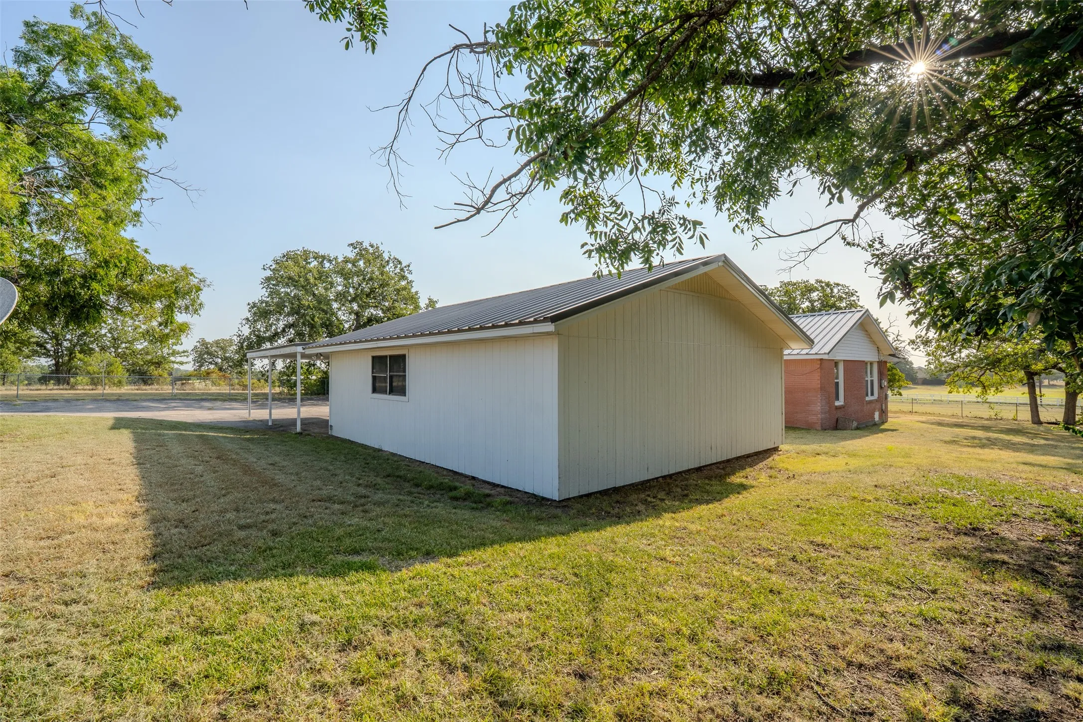 Farm For Sale in Erath County , 16094 County Road 351, Dublin, Texas 76446, 2 Bedroom, 2 Bathroom, 2 Garage spaces, 2,837 Sqft, built in 1949, mls#21353737, Real Estate Agent in Dublin, Homes For Sale in Erath county, Homes For Sale in Dublin, Realtor in Dublin Texas, Real Estate Brokerage Independent Realty Texas, Luminita Cordes Realtor
