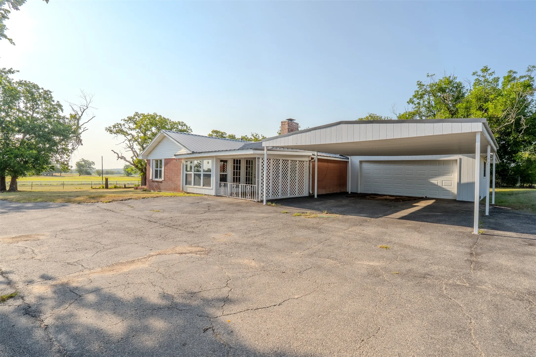 Farm For Sale in Erath County , 16094 County Road 351, Dublin, Texas 76446, 2 Bedroom, 2 Bathroom, 2 Garage spaces, 2,837 Sqft, built in 1949, mls#21353737, Real Estate Agent in Dublin, Homes For Sale in Erath county, Homes For Sale in Dublin, Realtor in Dublin Texas, Real Estate Brokerage Independent Realty Texas, Luminita Cordes Realtor