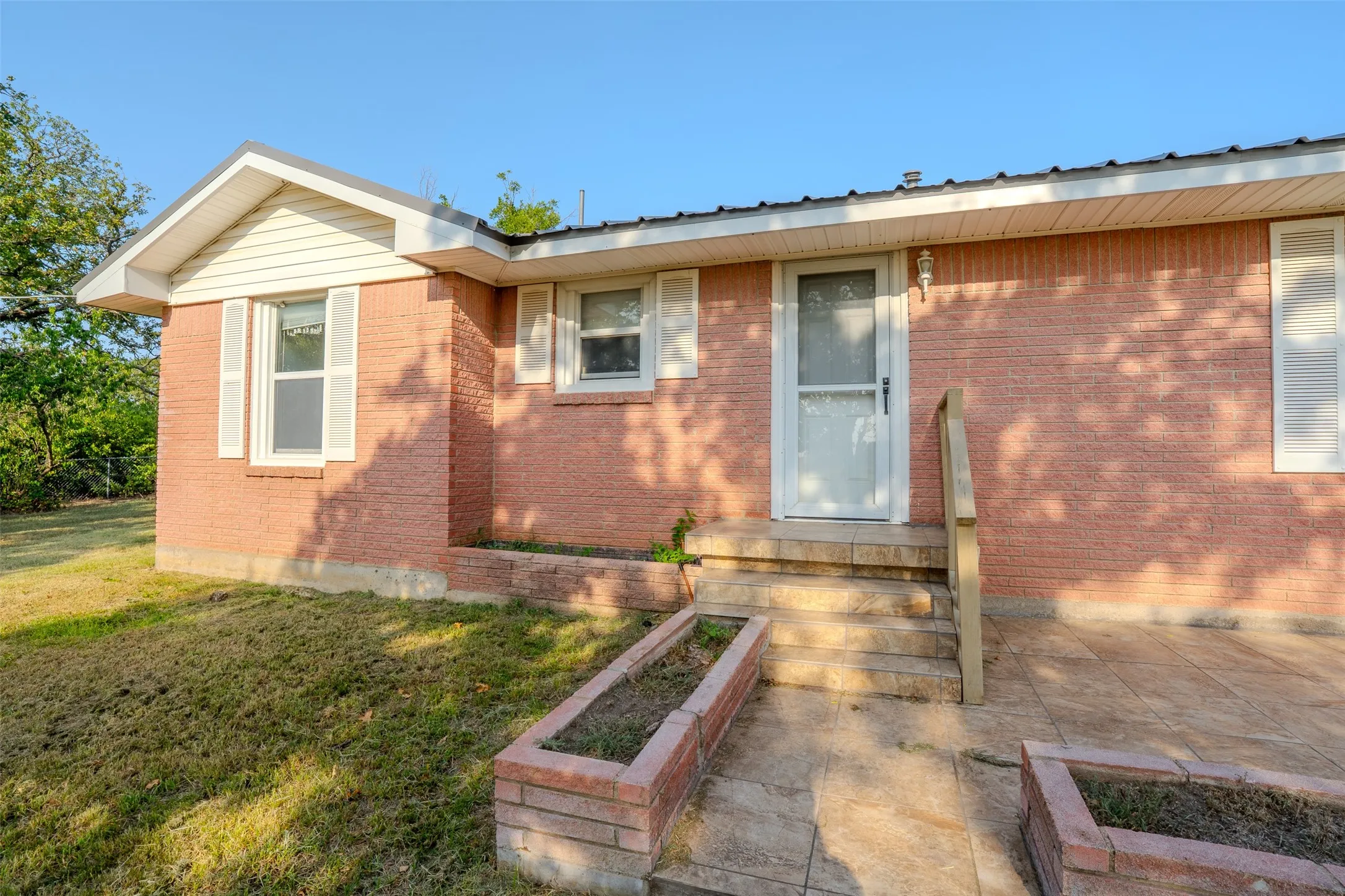 Farm For Sale in Erath County , 16094 County Road 351, Dublin, Texas 76446, 2 Bedroom, 2 Bathroom, 2 Garage spaces, 2,837 Sqft, built in 1949, mls#21353737, Real Estate Agent in Dublin, Homes For Sale in Erath county, Homes For Sale in Dublin, Realtor in Dublin Texas, Real Estate Brokerage Independent Realty Texas, Luminita Cordes Realtor