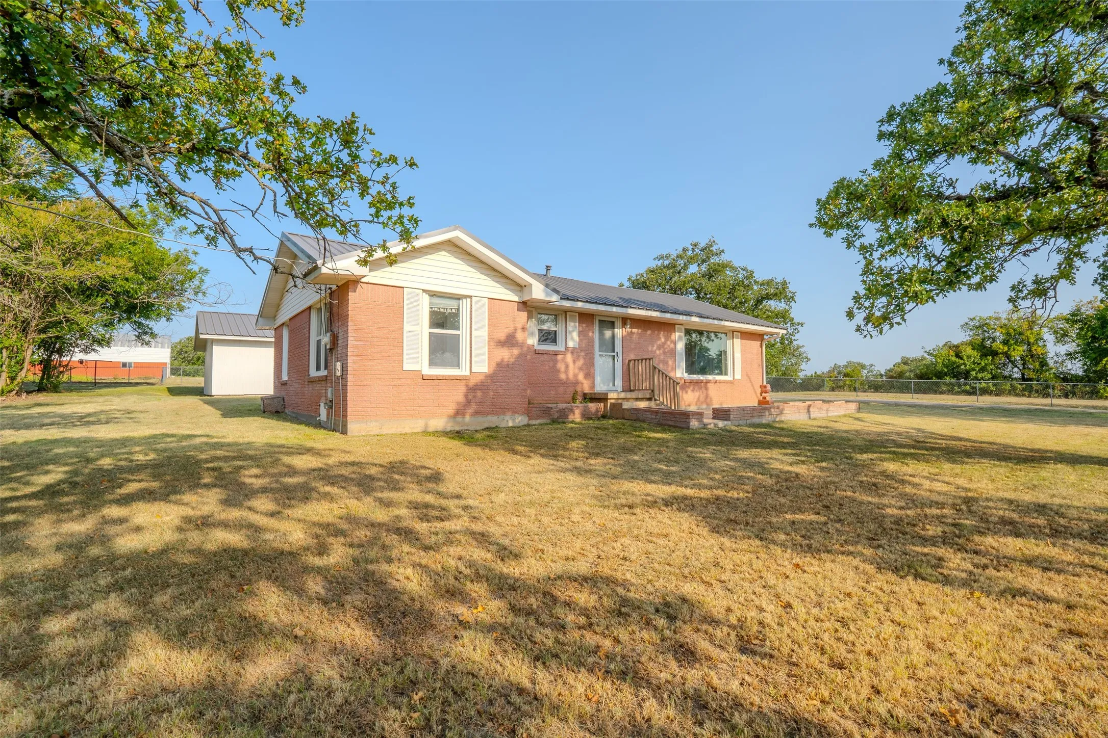 Farm For Sale in Erath County , 16094 County Road 351, Dublin, Texas 76446, 2 Bedroom, 2 Bathroom, 2 Garage spaces, 2,837 Sqft, built in 1949, mls#21353737, Real Estate Agent in Dublin, Homes For Sale in Erath county, Homes For Sale in Dublin, Realtor in Dublin Texas, Real Estate Brokerage Independent Realty Texas, Luminita Cordes Realtor