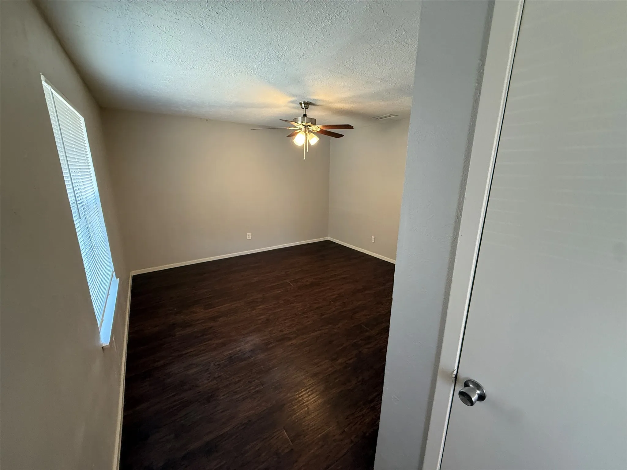 Single Family Residence For Rent in Dallas County , 4250 Wiley College Drive, Dallas, Texas 75241, 3 Bedroom, 2 Bathroom, 1 Garage spaces, 1,008 Sqft, built in 1970, mls#21353832, Real Estate Agent in Dallas, Homes For Rent in Dallas county, Homes For Rent in Dallas, Realtor in Dallas Texas, Real Estate Brokerage Independent Realty Texas, Luminita Cordes Realtor