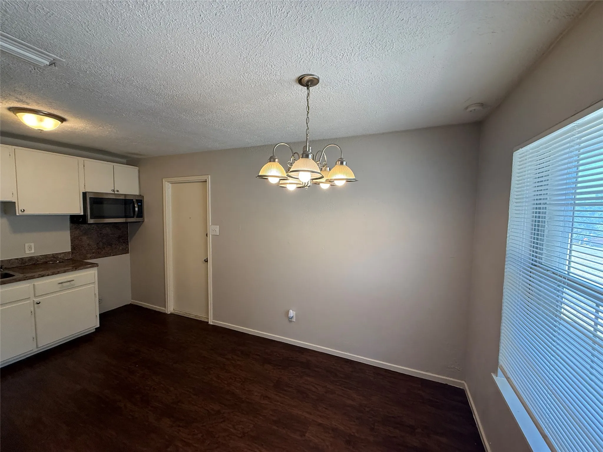 Single Family Residence For Rent in Dallas County , 4250 Wiley College Drive, Dallas, Texas 75241, 3 Bedroom, 2 Bathroom, 1 Garage spaces, 1,008 Sqft, built in 1970, mls#21353832, Real Estate Agent in Dallas, Homes For Rent in Dallas county, Homes For Rent in Dallas, Realtor in Dallas Texas, Real Estate Brokerage Independent Realty Texas, Luminita Cordes Realtor