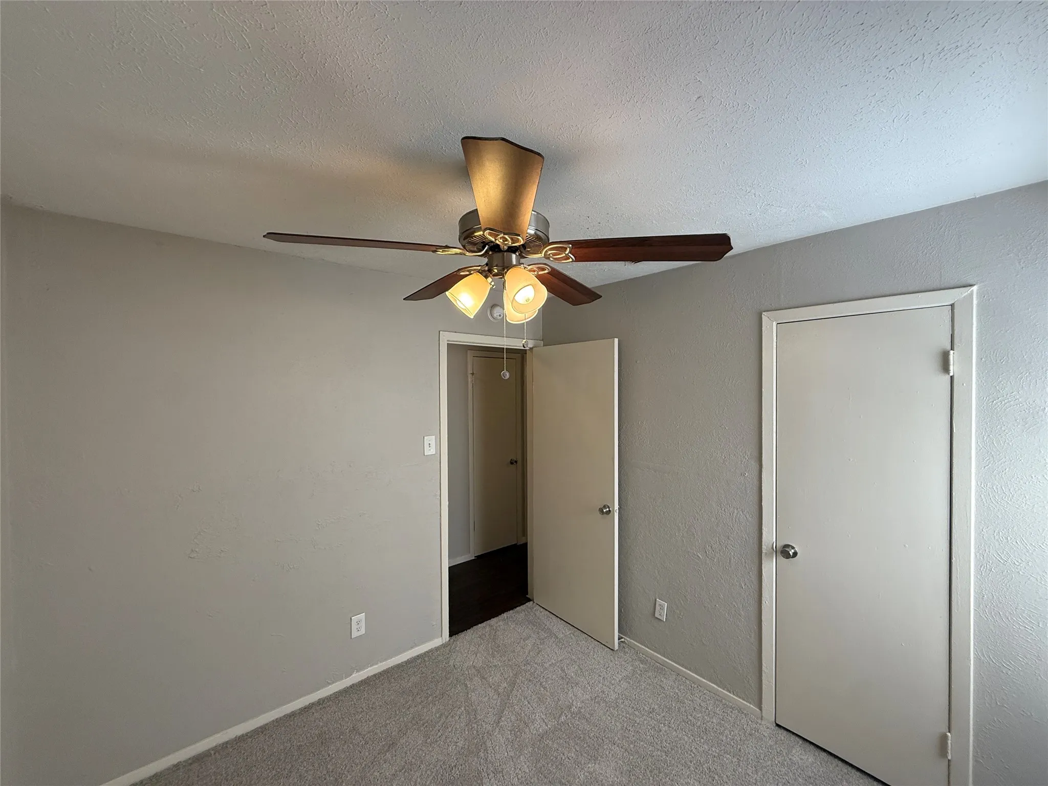 Single Family Residence For Rent in Dallas County , 4250 Wiley College Drive, Dallas, Texas 75241, 3 Bedroom, 2 Bathroom, 1 Garage spaces, 1,008 Sqft, built in 1970, mls#21353832, Real Estate Agent in Dallas, Homes For Rent in Dallas county, Homes For Rent in Dallas, Realtor in Dallas Texas, Real Estate Brokerage Independent Realty Texas, Luminita Cordes Realtor
