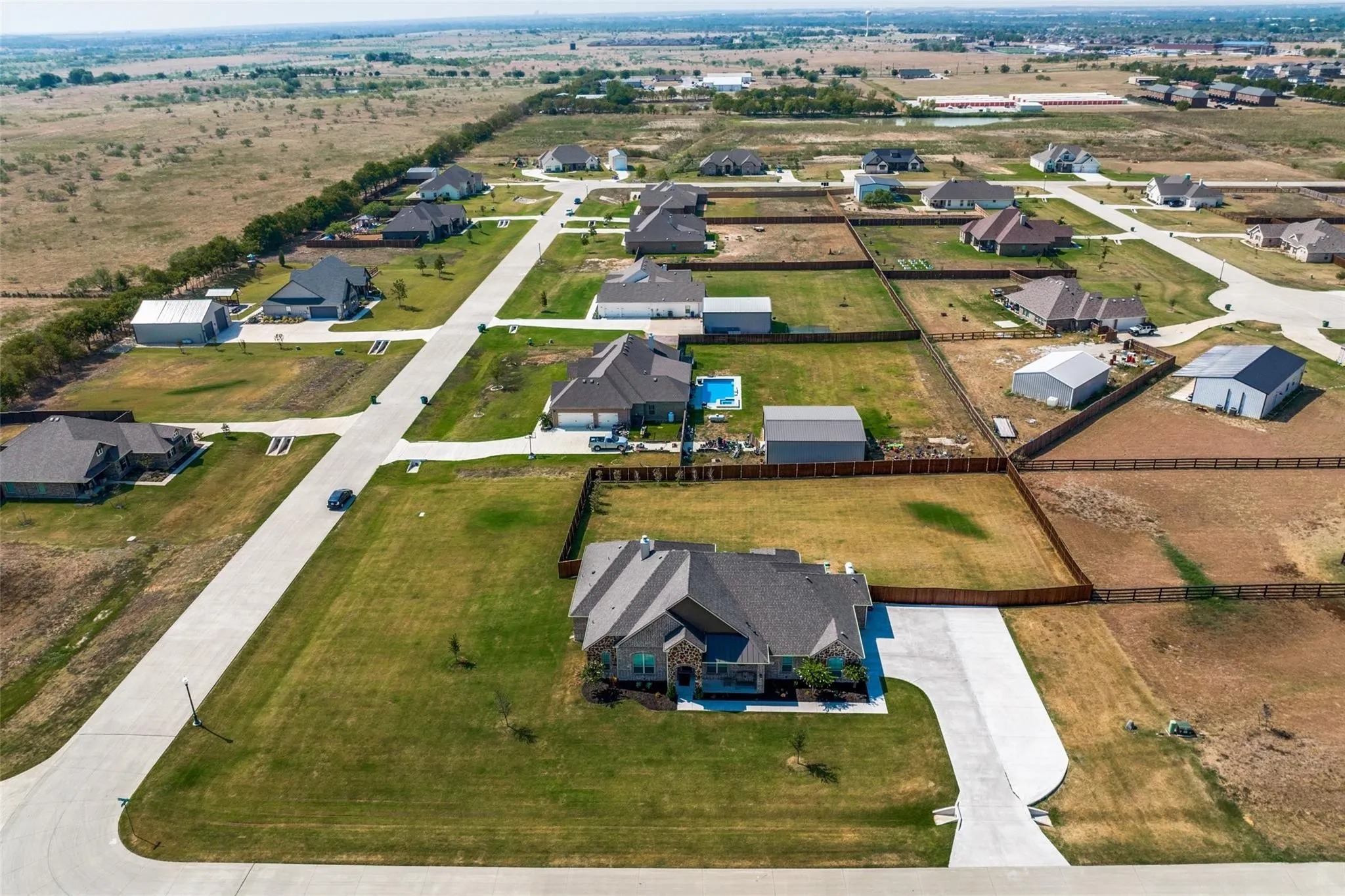 Single Family Residence For Sale in Denton County , 7018 New Castle Lane, Sanger, Texas 76266, 3 Bedroom, 3 Bathroom, 3 Garage spaces, 2,765 Sqft, built in 2020, mls#21350836, Real Estate Agent in Sanger, Homes For Sale in Denton county, Homes For Sale in Sanger, Realtor in Sanger Texas, Real Estate Brokerage Independent Realty Texas, Luminita Cordes Realtor