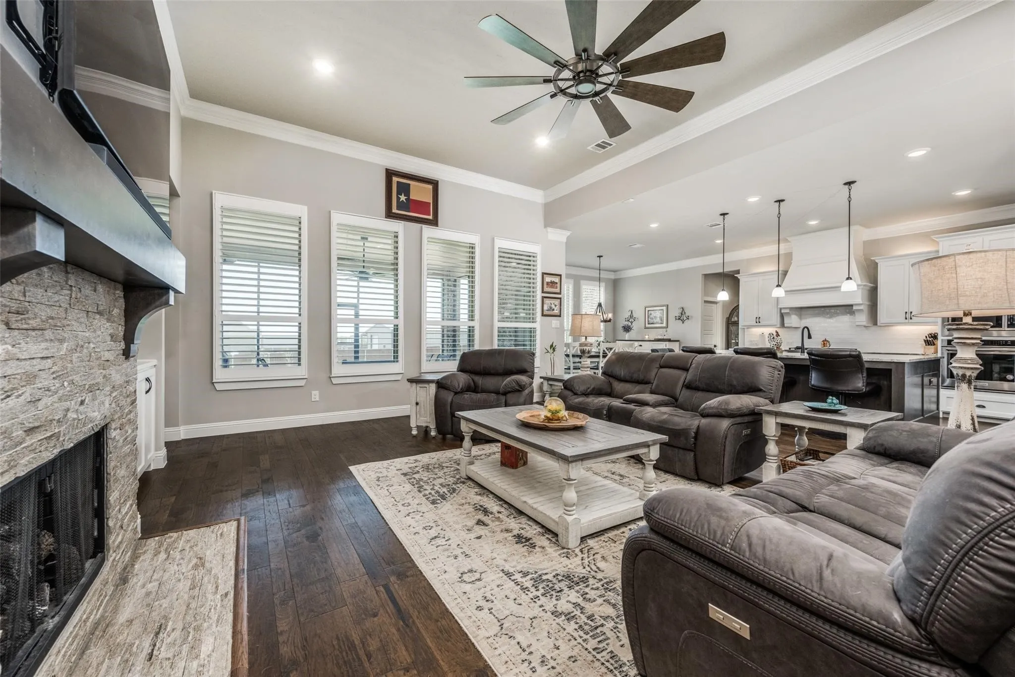Single Family Residence For Sale in Denton County , 7018 New Castle Lane, Sanger, Texas 76266, 3 Bedroom, 3 Bathroom, 3 Garage spaces, 2,765 Sqft, built in 2020, mls#21350836, Real Estate Agent in Sanger, Homes For Sale in Denton county, Homes For Sale in Sanger, Realtor in Sanger Texas, Real Estate Brokerage Independent Realty Texas, Luminita Cordes Realtor