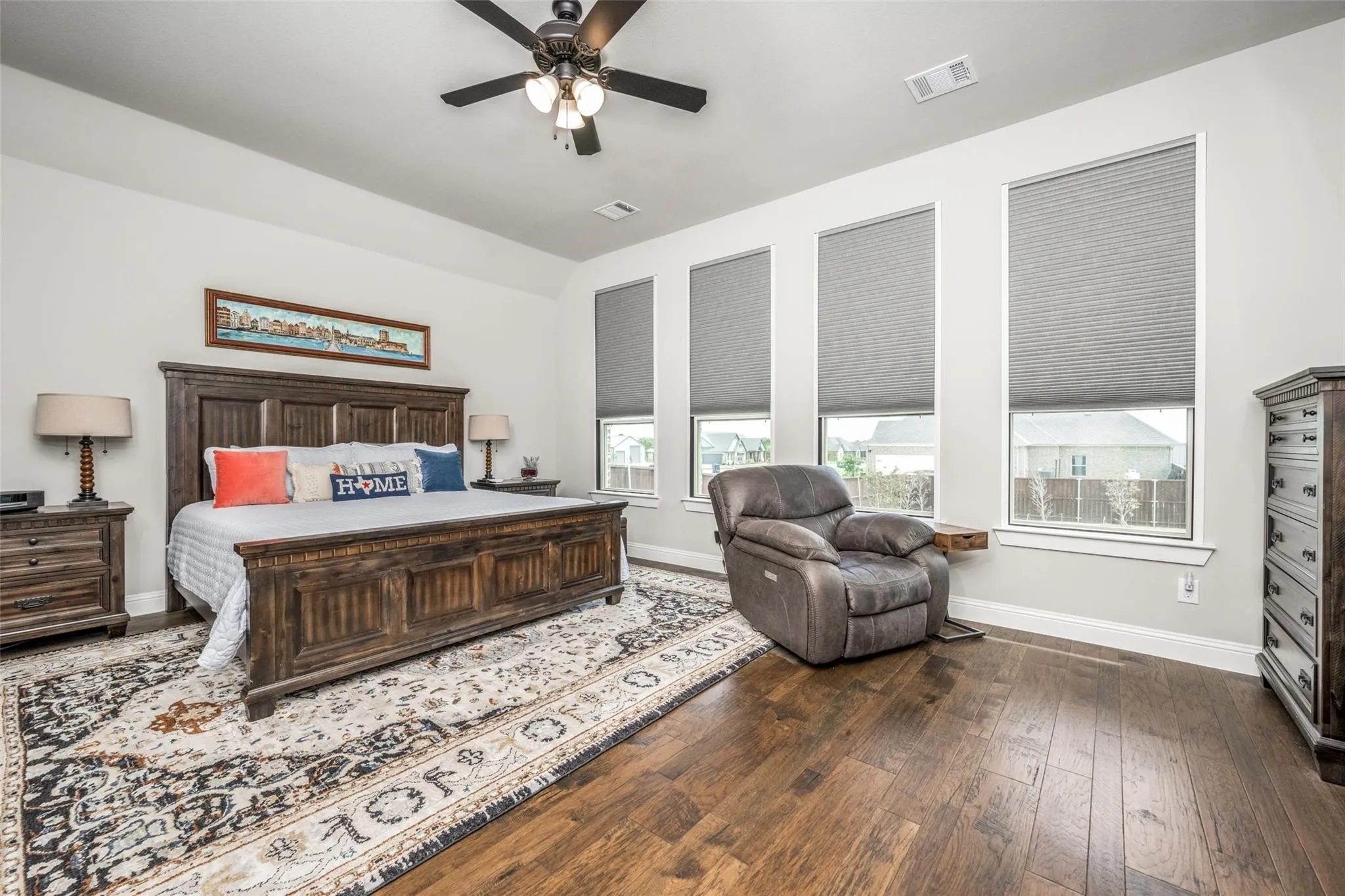 Single Family Residence For Sale in Denton County , 7018 New Castle Lane, Sanger, Texas 76266, 3 Bedroom, 3 Bathroom, 3 Garage spaces, 2,765 Sqft, built in 2020, mls#21350836, Real Estate Agent in Sanger, Homes For Sale in Denton county, Homes For Sale in Sanger, Realtor in Sanger Texas, Real Estate Brokerage Independent Realty Texas, Luminita Cordes Realtor