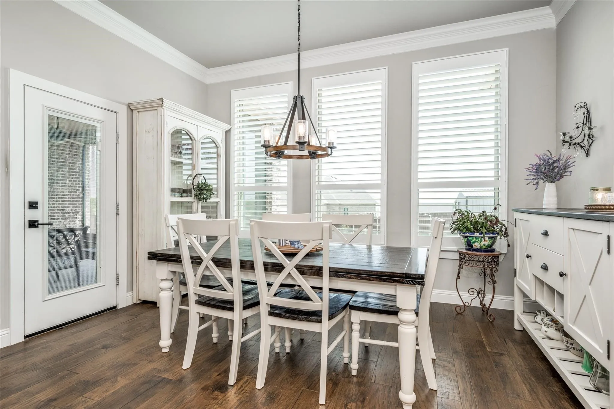 Single Family Residence For Sale in Denton County , 7018 New Castle Lane, Sanger, Texas 76266, 3 Bedroom, 3 Bathroom, 3 Garage spaces, 2,765 Sqft, built in 2020, mls#21350836, Real Estate Agent in Sanger, Homes For Sale in Denton county, Homes For Sale in Sanger, Realtor in Sanger Texas, Real Estate Brokerage Independent Realty Texas, Luminita Cordes Realtor