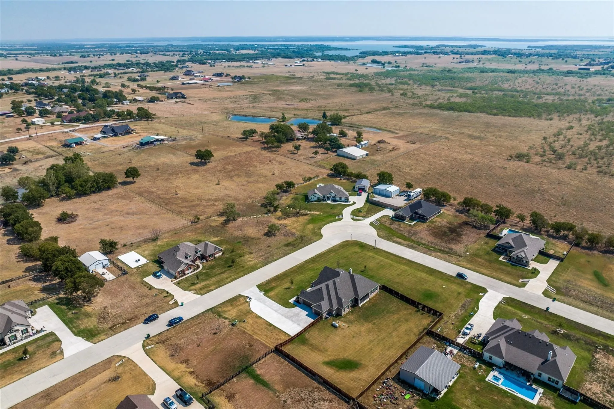 Single Family Residence For Sale in Denton County , 7018 New Castle Lane, Sanger, Texas 76266, 3 Bedroom, 3 Bathroom, 3 Garage spaces, 2,765 Sqft, built in 2020, mls#21350836, Real Estate Agent in Sanger, Homes For Sale in Denton county, Homes For Sale in Sanger, Realtor in Sanger Texas, Real Estate Brokerage Independent Realty Texas, Luminita Cordes Realtor