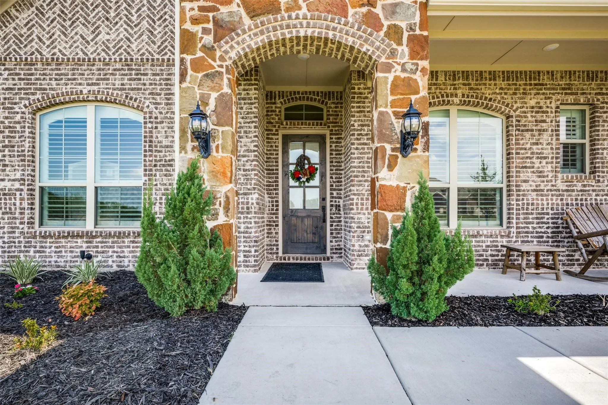 Single Family Residence For Sale in Denton County , 7018 New Castle Lane, Sanger, Texas 76266, 3 Bedroom, 3 Bathroom, 3 Garage spaces, 2,765 Sqft, built in 2020, mls#21350836, Real Estate Agent in Sanger, Homes For Sale in Denton county, Homes For Sale in Sanger, Realtor in Sanger Texas, Real Estate Brokerage Independent Realty Texas, Luminita Cordes Realtor