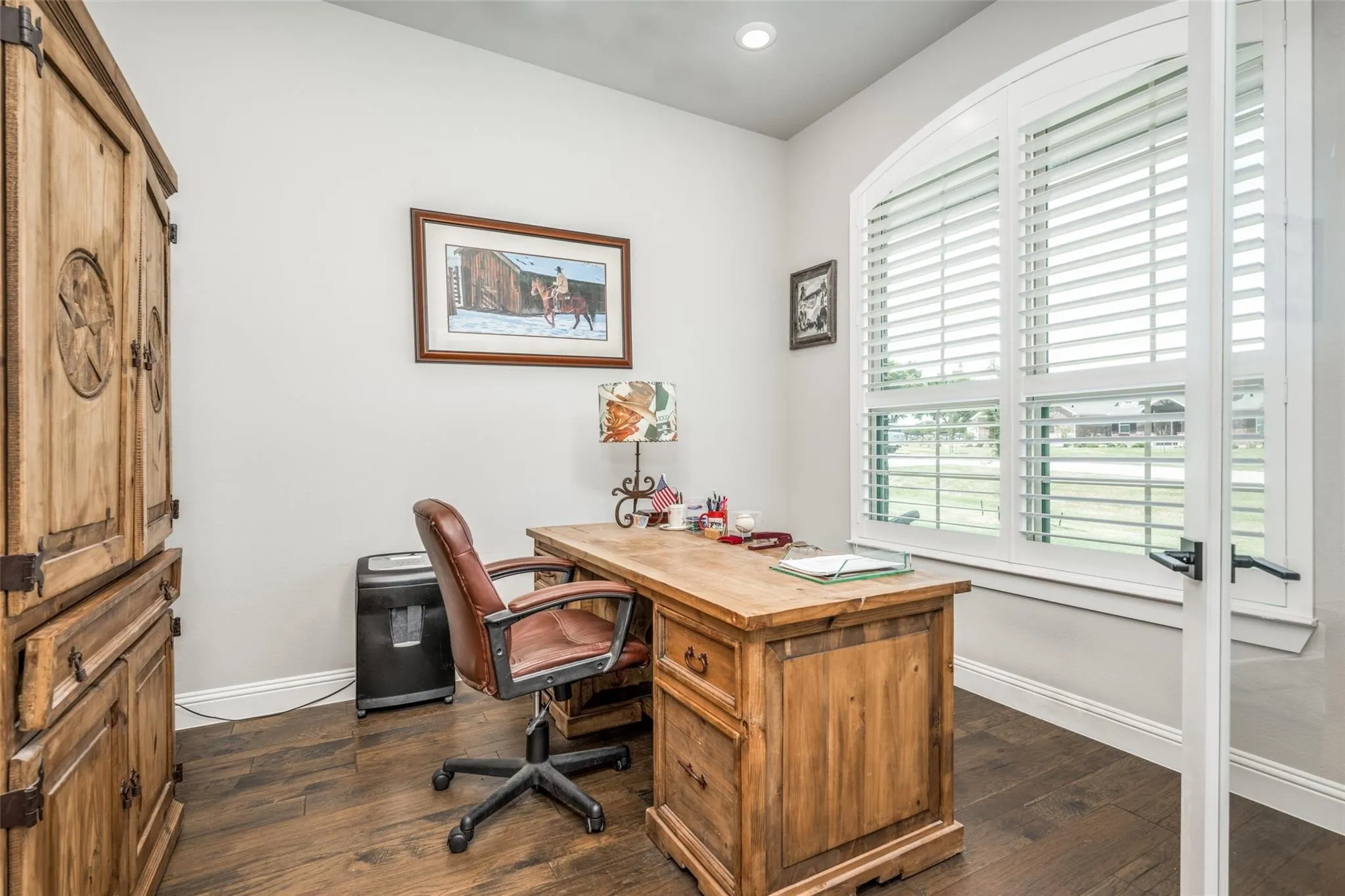 Single Family Residence For Sale in Denton County , 7018 New Castle Lane, Sanger, Texas 76266, 3 Bedroom, 3 Bathroom, 3 Garage spaces, 2,765 Sqft, built in 2020, mls#21350836, Real Estate Agent in Sanger, Homes For Sale in Denton county, Homes For Sale in Sanger, Realtor in Sanger Texas, Real Estate Brokerage Independent Realty Texas, Luminita Cordes Realtor