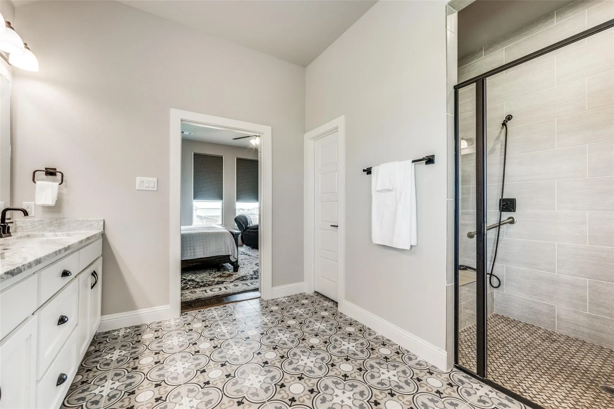 Single Family Residence For Sale in Denton County , 7018 New Castle Lane, Sanger, Texas 76266, 3 Bedroom, 3 Bathroom, 3 Garage spaces, 2,765 Sqft, built in 2020, mls#21350836, Real Estate Agent in Sanger, Homes For Sale in Denton county, Homes For Sale in Sanger, Realtor in Sanger Texas, Real Estate Brokerage Independent Realty Texas, Luminita Cordes Realtor