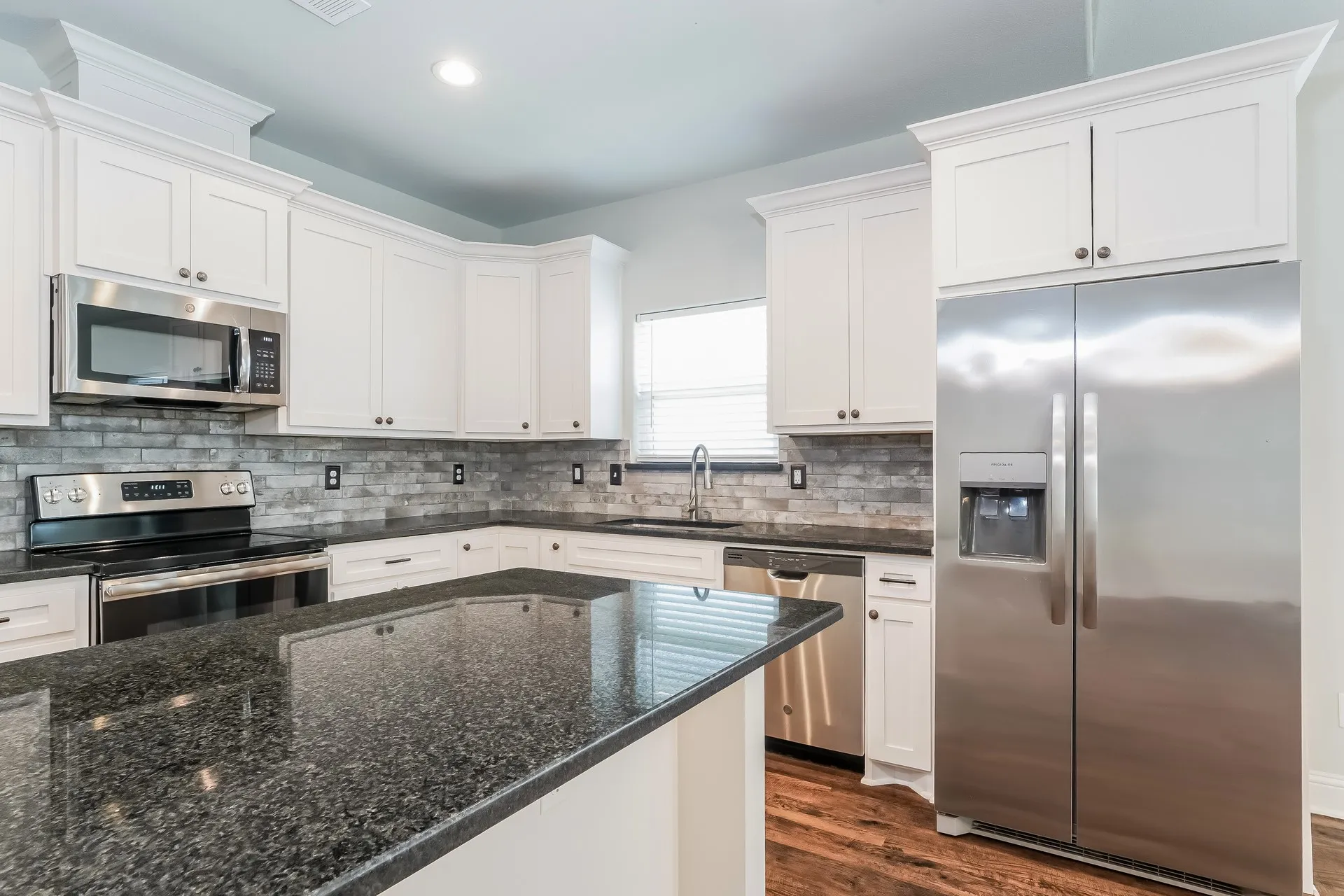 Single Family Residence For Sale in Parker County , 1408 Lexington Street, Weatherford, Texas 76086, 3 Bedroom, 2 Bathroom, 2 Garage spaces, 1,837 Sqft, built in 2018, mls#21340847, Real Estate Agent in Weatherford, Homes For Sale in Parker county, Homes For Sale in Weatherford, Realtor in Weatherford Texas, Real Estate Brokerage Independent Realty Texas, Luminita Cordes Realtor