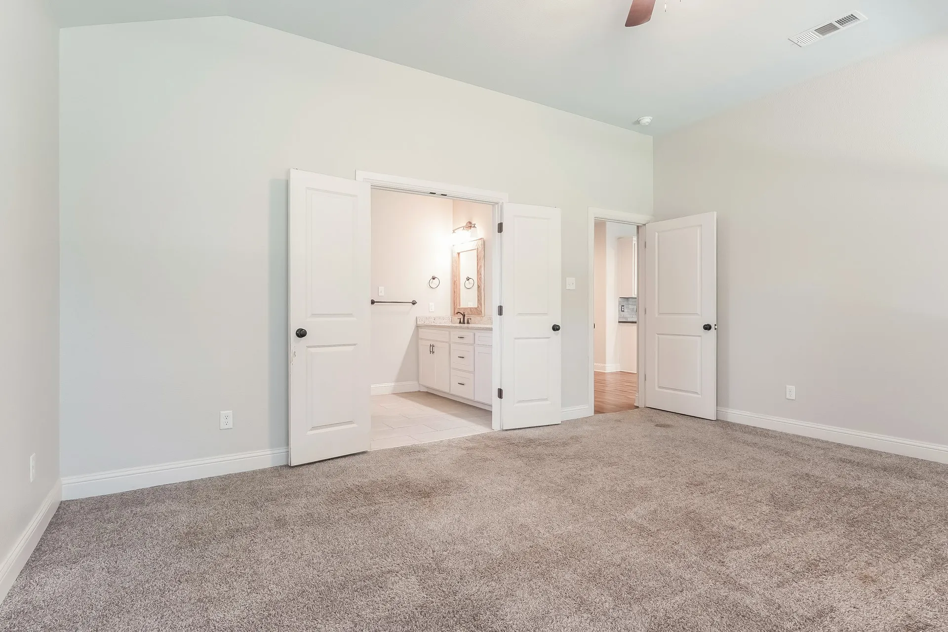 Single Family Residence For Sale in Parker County , 1408 Lexington Street, Weatherford, Texas 76086, 3 Bedroom, 2 Bathroom, 2 Garage spaces, 1,837 Sqft, built in 2018, mls#21340847, Real Estate Agent in Weatherford, Homes For Sale in Parker county, Homes For Sale in Weatherford, Realtor in Weatherford Texas, Real Estate Brokerage Independent Realty Texas, Luminita Cordes Realtor