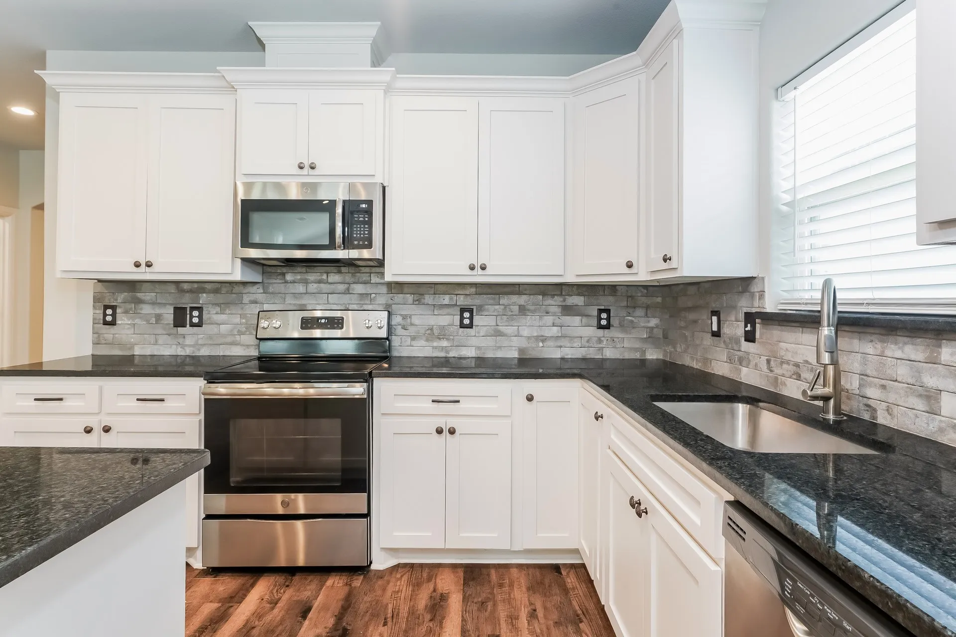 Single Family Residence For Sale in Parker County , 1408 Lexington Street, Weatherford, Texas 76086, 3 Bedroom, 2 Bathroom, 2 Garage spaces, 1,837 Sqft, built in 2018, mls#21340847, Real Estate Agent in Weatherford, Homes For Sale in Parker county, Homes For Sale in Weatherford, Realtor in Weatherford Texas, Real Estate Brokerage Independent Realty Texas, Luminita Cordes Realtor