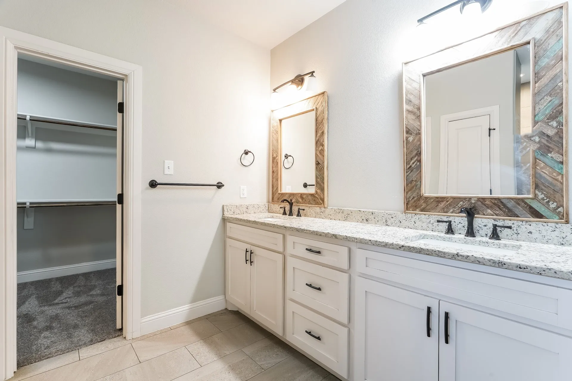 Single Family Residence For Sale in Parker County , 1408 Lexington Street, Weatherford, Texas 76086, 3 Bedroom, 2 Bathroom, 2 Garage spaces, 1,837 Sqft, built in 2018, mls#21340847, Real Estate Agent in Weatherford, Homes For Sale in Parker county, Homes For Sale in Weatherford, Realtor in Weatherford Texas, Real Estate Brokerage Independent Realty Texas, Luminita Cordes Realtor