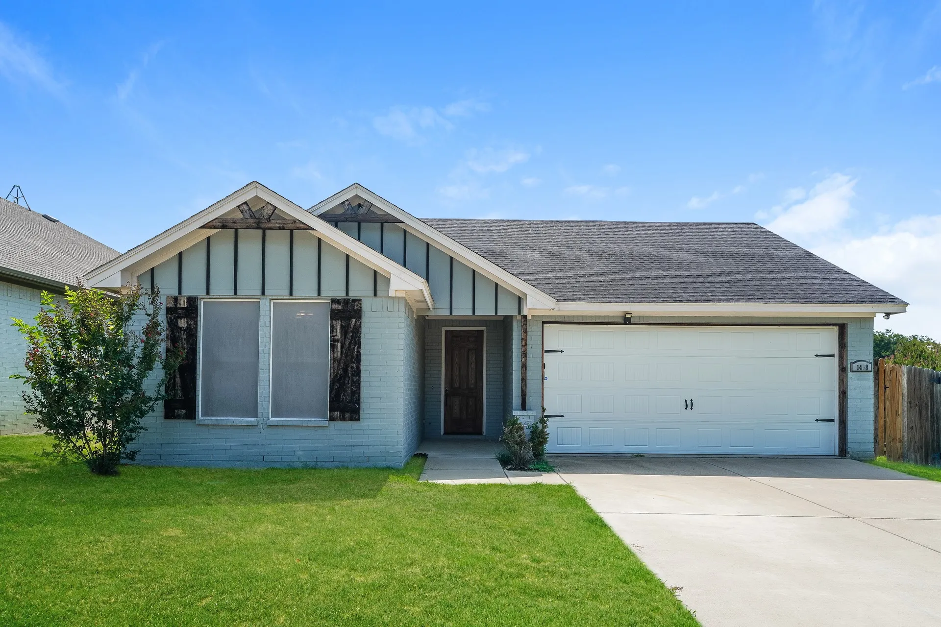 Single Family Residence For Sale in Parker County , 1408 Lexington Street, Weatherford, Texas 76086, 3 Bedroom, 2 Bathroom, 2 Garage spaces, 1,837 Sqft, built in 2018, mls#21340847, Real Estate Agent in Weatherford, Homes For Sale in Parker county, Homes For Sale in Weatherford, Realtor in Weatherford Texas, Real Estate Brokerage Independent Realty Texas, Luminita Cordes Realtor