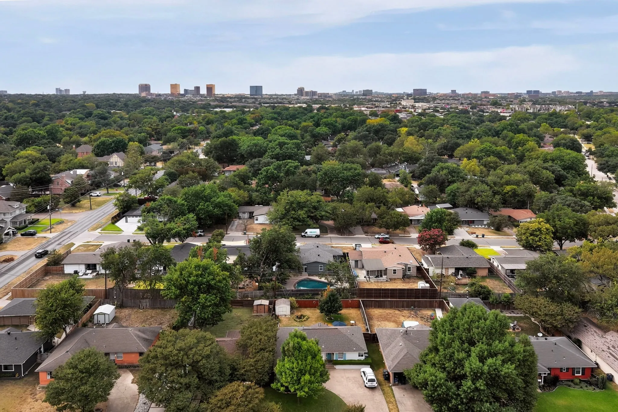 Single Family Residence For Sale in Dallas County , 6718 Santa Anita Drive, Dallas, Texas 75214, 3 Bedroom, 2 Bathroom, Garage spaces, 1,366 Sqft, built in 1954, mls#21353672, Real Estate Agent in Dallas, Homes For Sale in Dallas county, Homes For Sale in Dallas, Realtor in Dallas Texas, Real Estate Brokerage Independent Realty Texas, Luminita Cordes Realtor