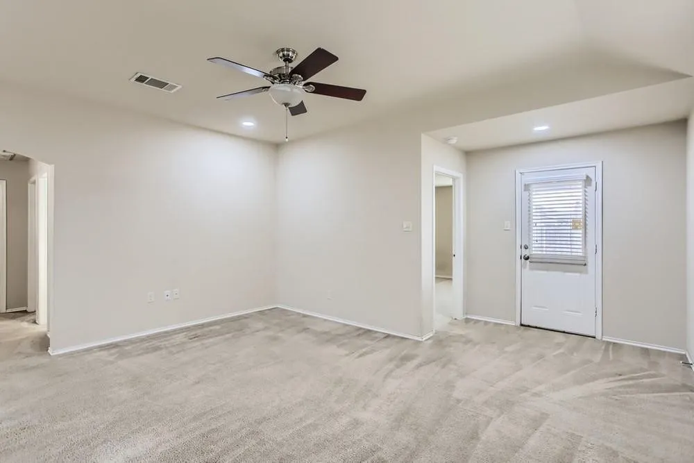 Single Family Residence For Sale in Kaufman County , 2003 Brackettville, Forney, Texas 75126, 4 Bedroom, 2 Bathroom, 2 Garage spaces, 1,849 Sqft, built in 2014, mls#21353837, Real Estate Agent in Forney, Homes For Sale in Kaufman county, Homes For Sale in Forney, Realtor in Forney Texas, Real Estate Brokerage Independent Realty Texas, Luminita Cordes Realtor
