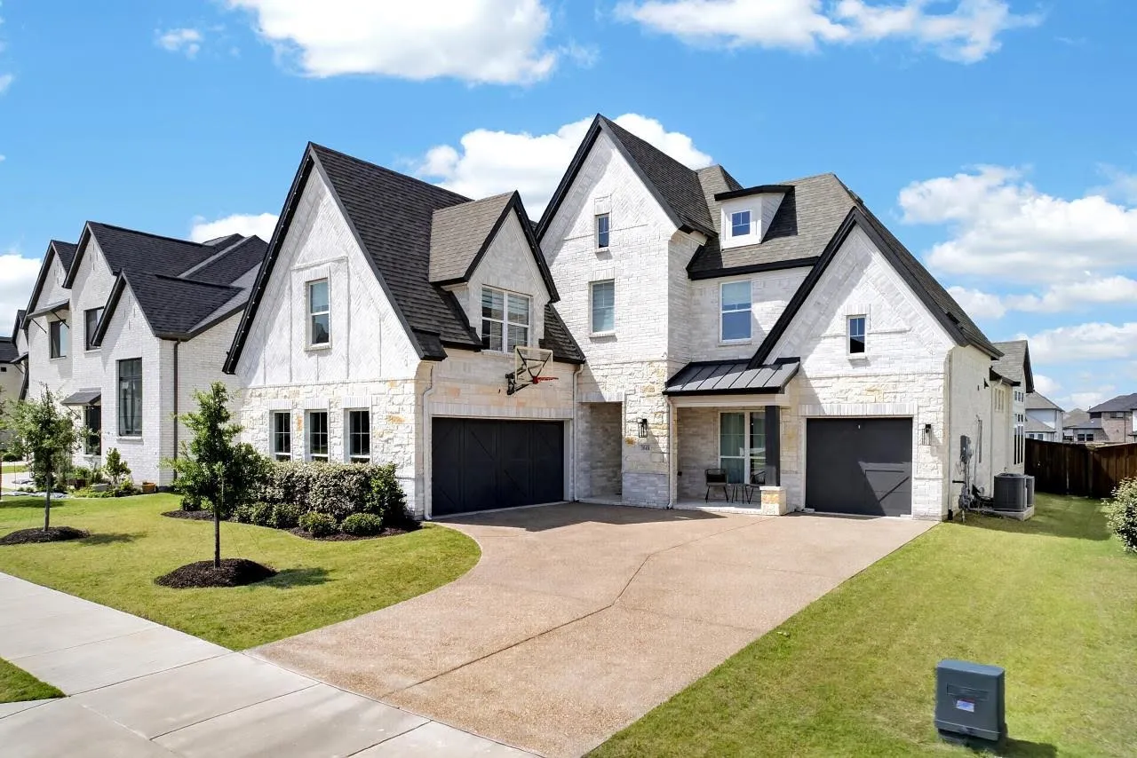 Single Family Residence For Sale in Denton County , 3040 Sunfish Street, Prosper, Texas 75078, 4 Bedroom, 4 Bathroom, 3 Garage spaces, 3,674 Sqft, built in 2022, mls#21353296, Real Estate Agent in Prosper, Homes For Sale in Denton county, Homes For Sale in Prosper, Realtor in Prosper Texas, Real Estate Brokerage Independent Realty Texas, Luminita Cordes Realtor