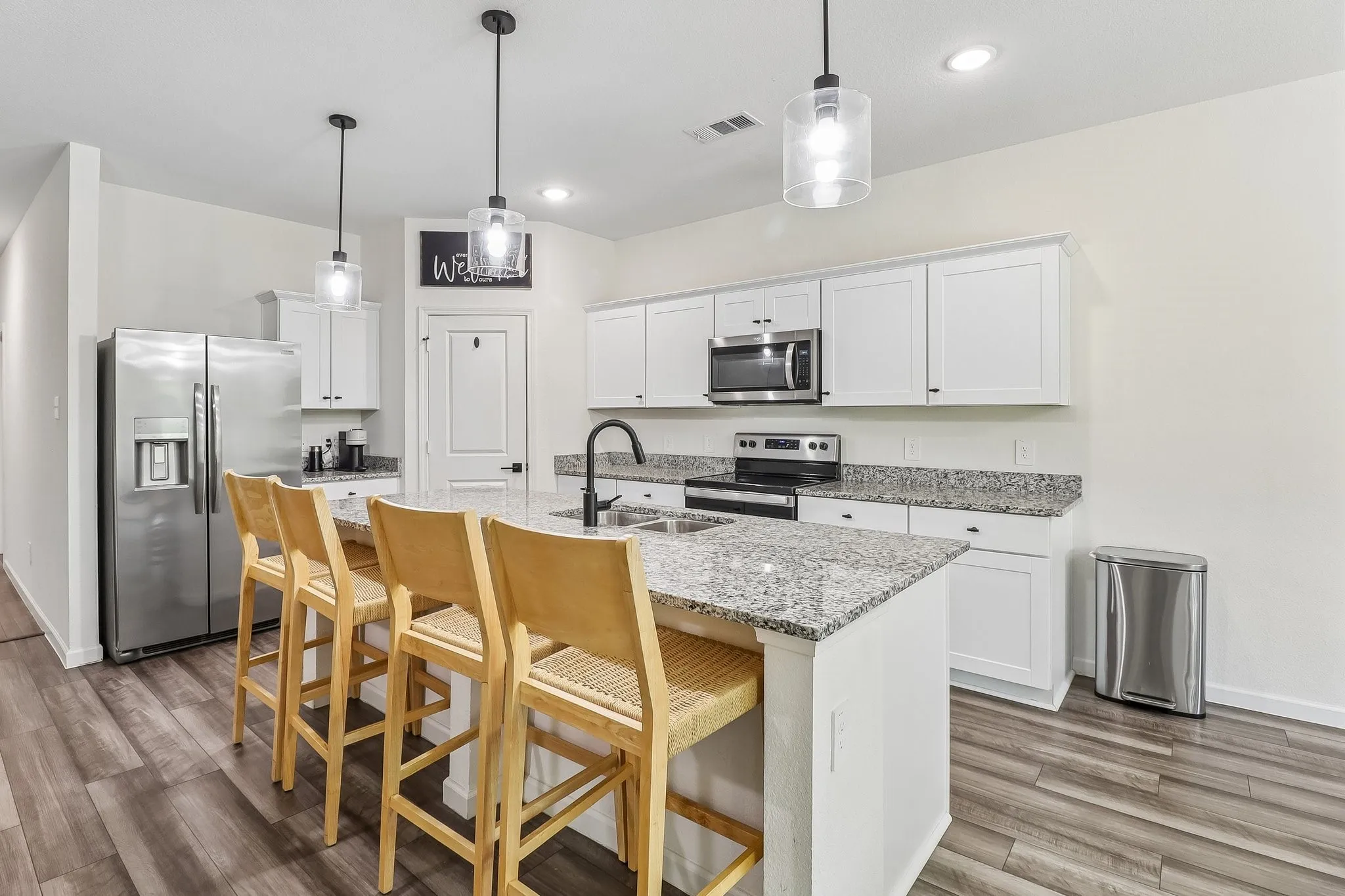 Single Family Residence For Sale in Ellis County , 2573 Cinnamon Springs Road, Glenn Heights, Texas 75154, 3 Bedroom, 2 Bathroom, 2 Garage spaces, 1,770 Sqft, built in 2022, mls#21352665, Real Estate Agent in Glenn Heights, Homes For Sale in Ellis county, Homes For Sale in Glenn Heights, Realtor in Glenn Heights Texas, Real Estate Brokerage Independent Realty Texas, Luminita Cordes Realtor