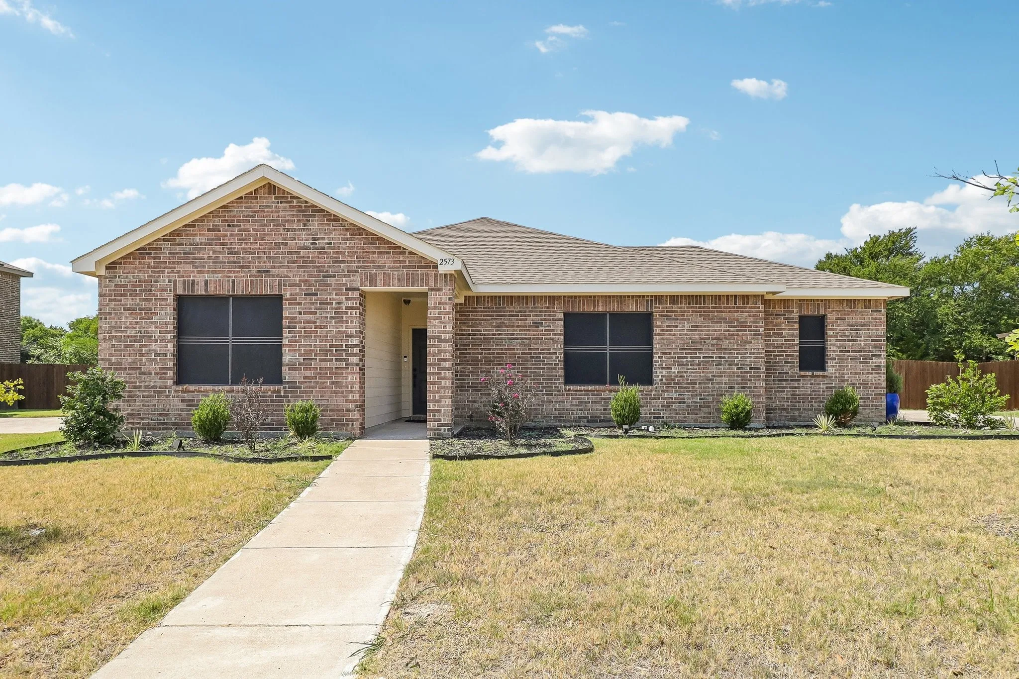 Single Family Residence For Sale in Ellis County , 2573 Cinnamon Springs Road, Glenn Heights, Texas 75154, 3 Bedroom, 2 Bathroom, 2 Garage spaces, 1,770 Sqft, built in 2022, mls#21352665, Real Estate Agent in Glenn Heights, Homes For Sale in Ellis county, Homes For Sale in Glenn Heights, Realtor in Glenn Heights Texas, Real Estate Brokerage Independent Realty Texas, Luminita Cordes Realtor