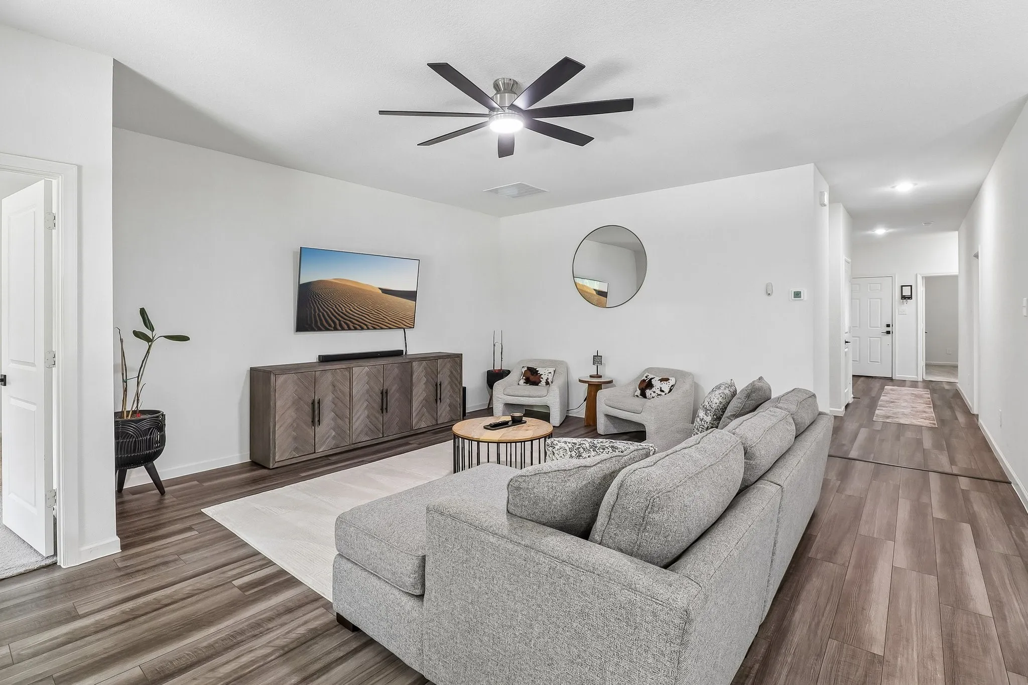 Single Family Residence For Sale in Ellis County , 2573 Cinnamon Springs Road, Glenn Heights, Texas 75154, 3 Bedroom, 2 Bathroom, 2 Garage spaces, 1,770 Sqft, built in 2022, mls#21352665, Real Estate Agent in Glenn Heights, Homes For Sale in Ellis county, Homes For Sale in Glenn Heights, Realtor in Glenn Heights Texas, Real Estate Brokerage Independent Realty Texas, Luminita Cordes Realtor