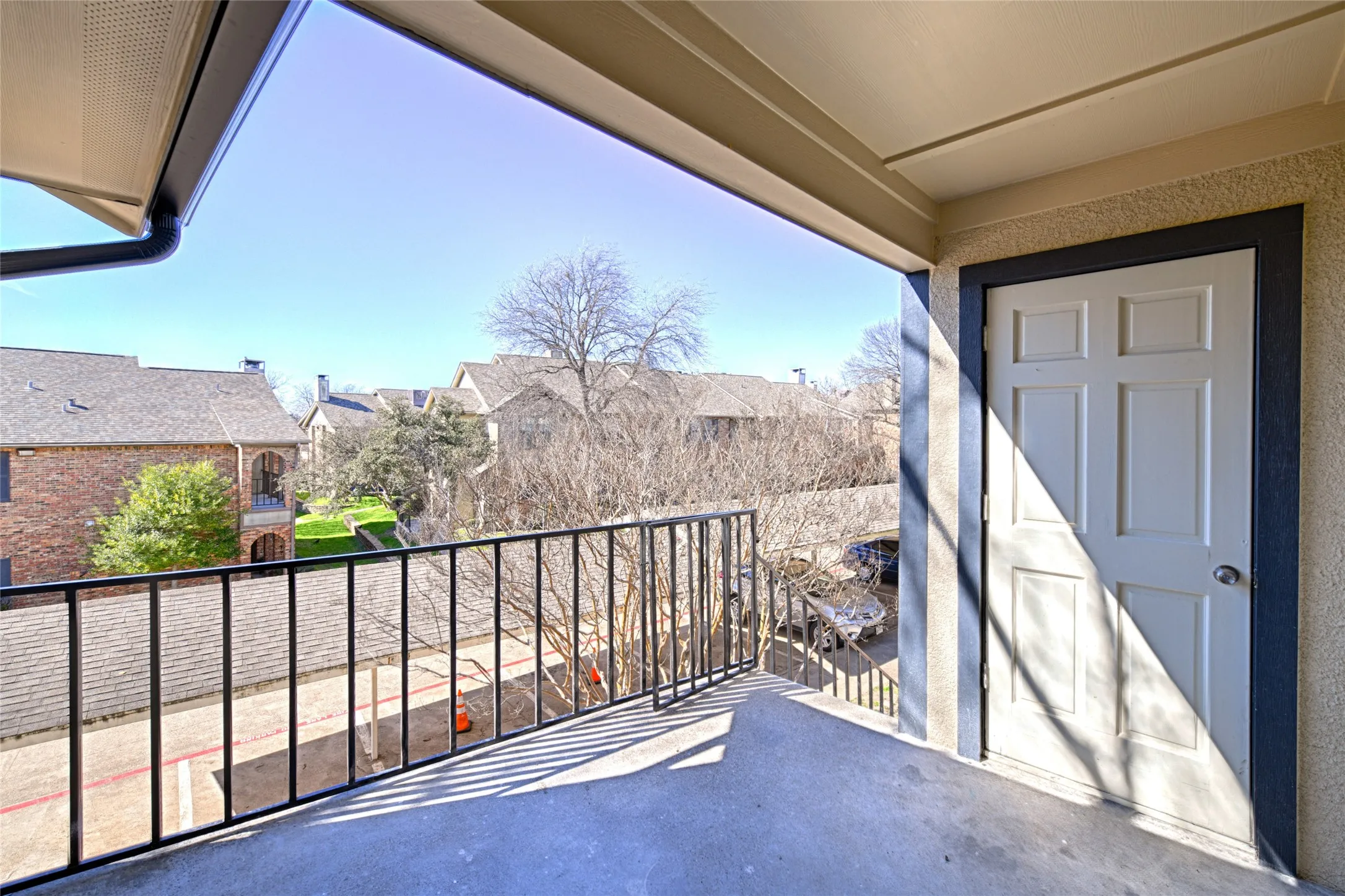 Condominium For Rent in Dallas County , 2835 Keller Springs Road 1002, Carrollton, Texas 75006, 2 Bedroom, 1 Bathroom, Garage spaces, 922 Sqft, built in 1984, mls#21353828, Real Estate Agent in Carrollton, Homes For Rent in Dallas county, Homes For Rent in Carrollton, Realtor in Carrollton Texas, Real Estate Brokerage Independent Realty Texas, Luminita Cordes Realtor