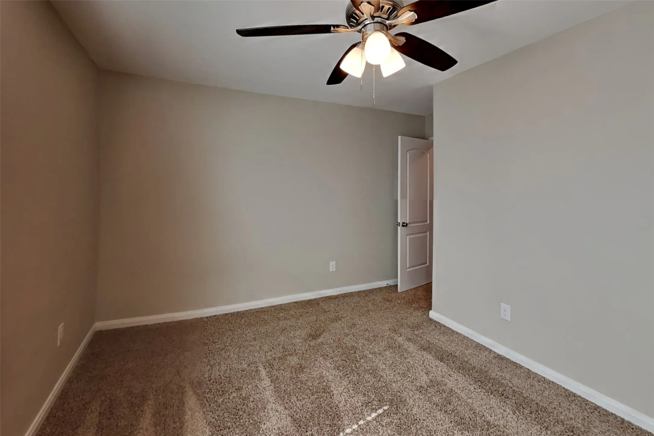Single Family Residence For Rent in Tarrant County , 8412 Steel Dust Drive, Fort Worth, Texas 76179, 5 Bedroom, 3 Bathroom, 2 Garage spaces, 2,540 Sqft, built in 2020, mls#21353835, Real Estate Agent in Fort Worth, Homes For Rent in Tarrant county, Homes For Rent in Fort Worth, Realtor in Fort Worth Texas, Real Estate Brokerage Independent Realty Texas, Luminita Cordes Realtor
