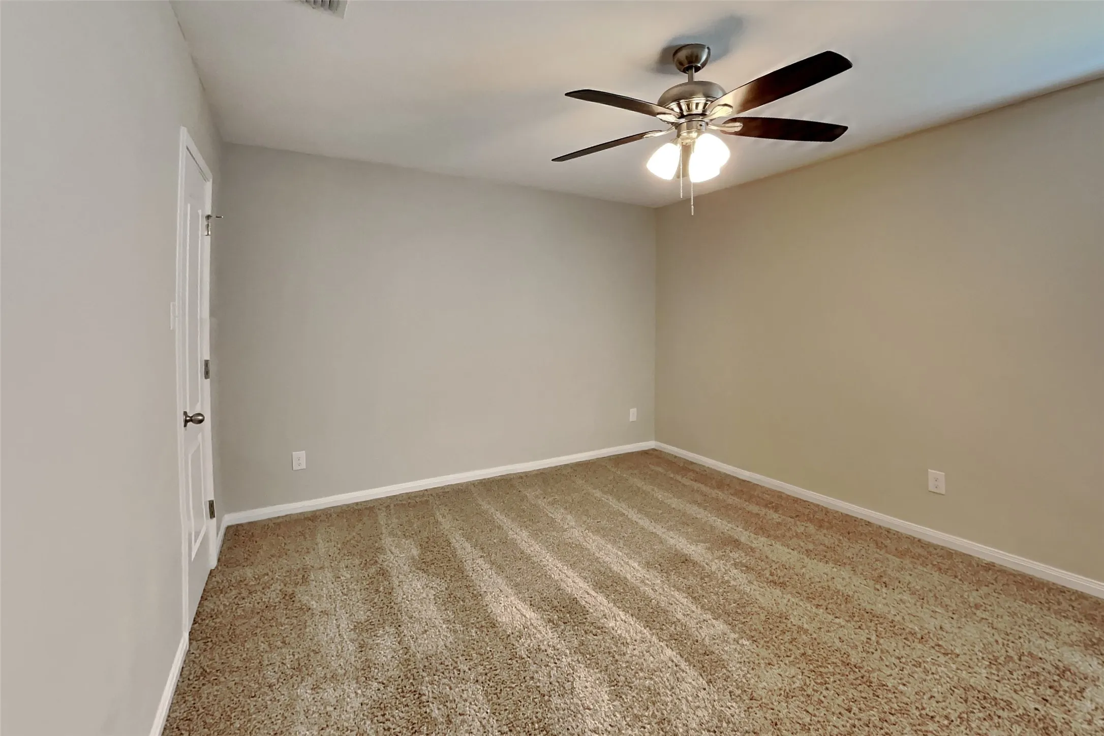Single Family Residence For Rent in Tarrant County , 8412 Steel Dust Drive, Fort Worth, Texas 76179, 5 Bedroom, 3 Bathroom, 2 Garage spaces, 2,540 Sqft, built in 2020, mls#21353835, Real Estate Agent in Fort Worth, Homes For Rent in Tarrant county, Homes For Rent in Fort Worth, Realtor in Fort Worth Texas, Real Estate Brokerage Independent Realty Texas, Luminita Cordes Realtor