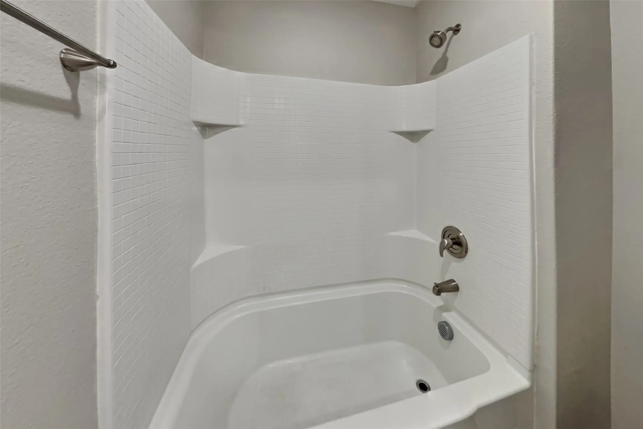 Single Family Residence For Rent in Tarrant County , 8412 Steel Dust Drive, Fort Worth, Texas 76179, 5 Bedroom, 3 Bathroom, 2 Garage spaces, 2,540 Sqft, built in 2020, mls#21353835, Real Estate Agent in Fort Worth, Homes For Rent in Tarrant county, Homes For Rent in Fort Worth, Realtor in Fort Worth Texas, Real Estate Brokerage Independent Realty Texas, Luminita Cordes Realtor