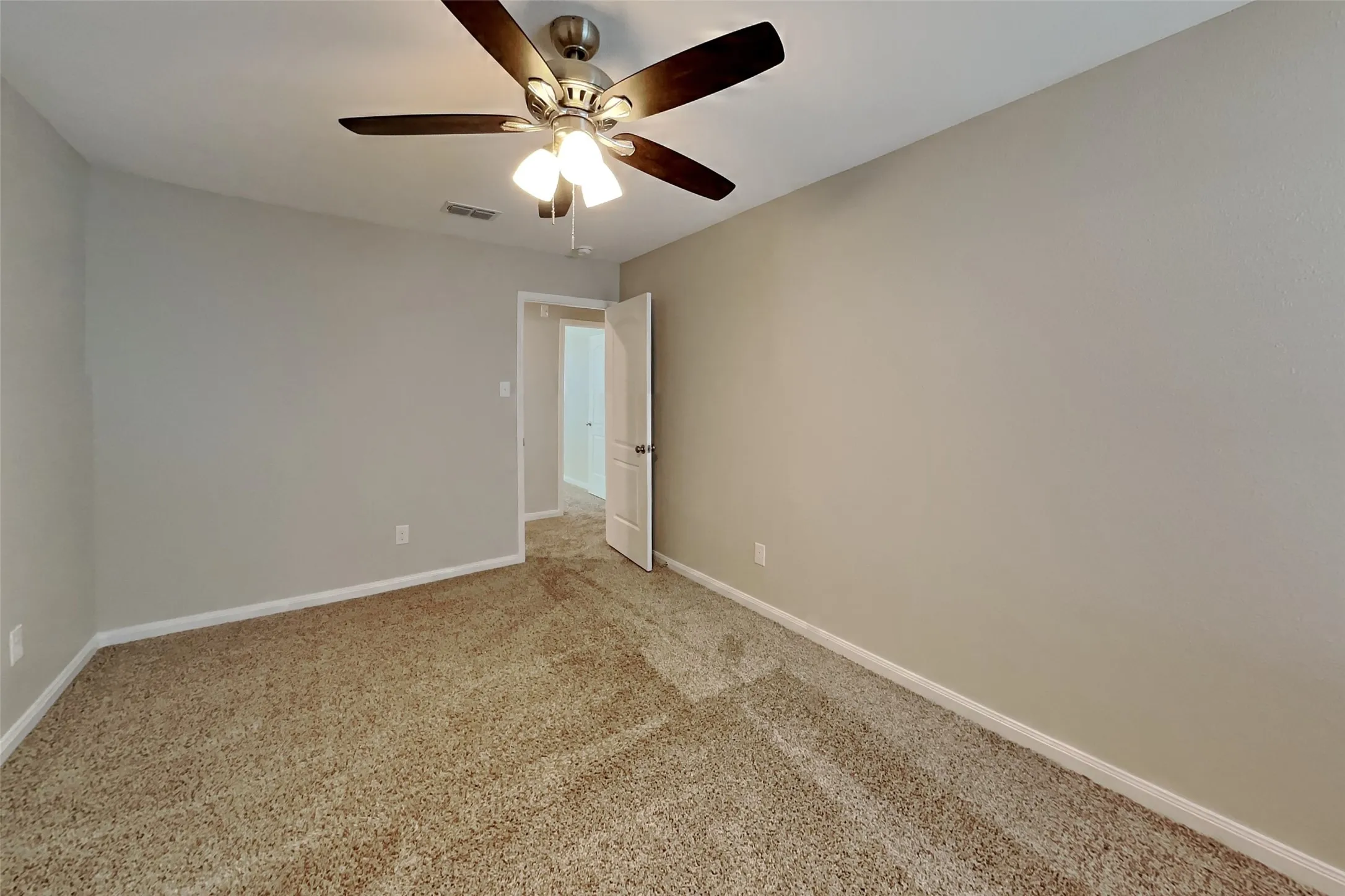 Single Family Residence For Rent in Tarrant County , 8412 Steel Dust Drive, Fort Worth, Texas 76179, 5 Bedroom, 3 Bathroom, 2 Garage spaces, 2,540 Sqft, built in 2020, mls#21353835, Real Estate Agent in Fort Worth, Homes For Rent in Tarrant county, Homes For Rent in Fort Worth, Realtor in Fort Worth Texas, Real Estate Brokerage Independent Realty Texas, Luminita Cordes Realtor