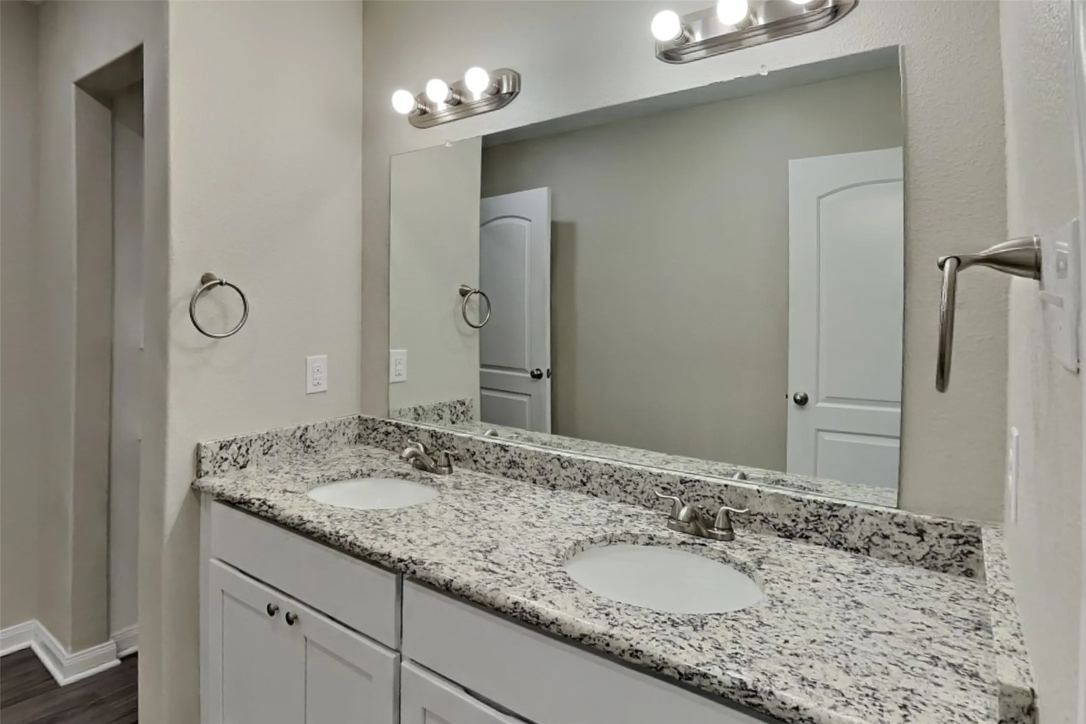 Single Family Residence For Rent in Tarrant County , 8412 Steel Dust Drive, Fort Worth, Texas 76179, 5 Bedroom, 3 Bathroom, 2 Garage spaces, 2,540 Sqft, built in 2020, mls#21353835, Real Estate Agent in Fort Worth, Homes For Rent in Tarrant county, Homes For Rent in Fort Worth, Realtor in Fort Worth Texas, Real Estate Brokerage Independent Realty Texas, Luminita Cordes Realtor