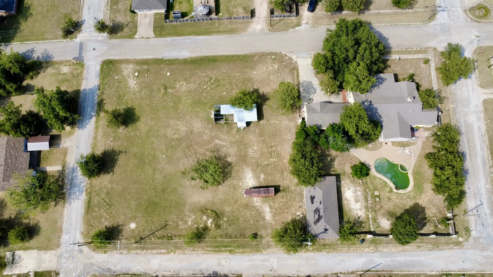 Single Family Residence For Sale in Hamilton County , 720-B E Leslie Street, Hamilton, Texas 76531, 3 Bedroom, 3 Bathroom, 5 Garage spaces, 3,734 Sqft, built in 1945, mls#21352869, Real Estate Agent in Hamilton, Homes For Sale in Hamilton county, Homes For Sale in Hamilton, Realtor in Hamilton Texas, Real Estate Brokerage Independent Realty Texas, Luminita Cordes Realtor