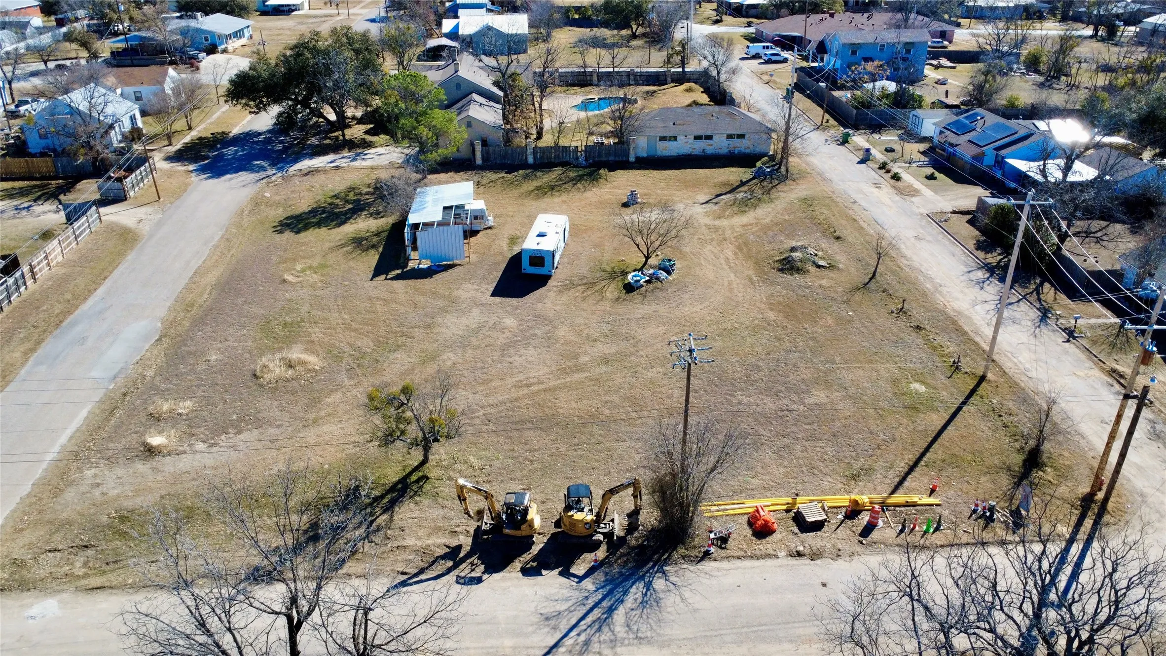 Single Family Residence For Sale in Hamilton County , 720-B E Leslie Street, Hamilton, Texas 76531, 3 Bedroom, 3 Bathroom, 5 Garage spaces, 3,734 Sqft, built in 1945, mls#21352869, Real Estate Agent in Hamilton, Homes For Sale in Hamilton county, Homes For Sale in Hamilton, Realtor in Hamilton Texas, Real Estate Brokerage Independent Realty Texas, Luminita Cordes Realtor