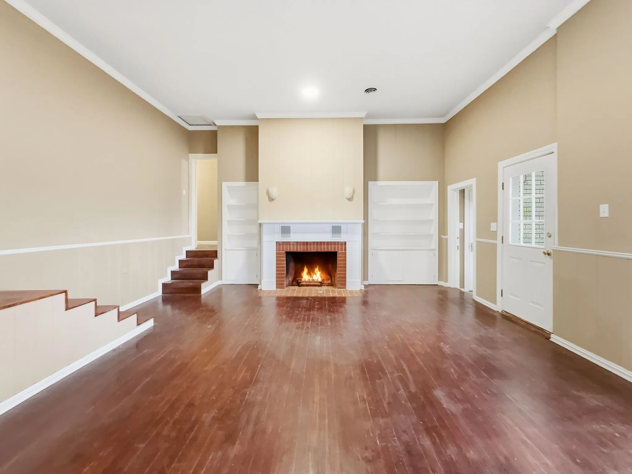 Single Family Residence For Sale in Hamilton County , 720-B E Leslie Street, Hamilton, Texas 76531, 3 Bedroom, 3 Bathroom, 5 Garage spaces, 3,734 Sqft, built in 1945, mls#21352869, Real Estate Agent in Hamilton, Homes For Sale in Hamilton county, Homes For Sale in Hamilton, Realtor in Hamilton Texas, Real Estate Brokerage Independent Realty Texas, Luminita Cordes Realtor