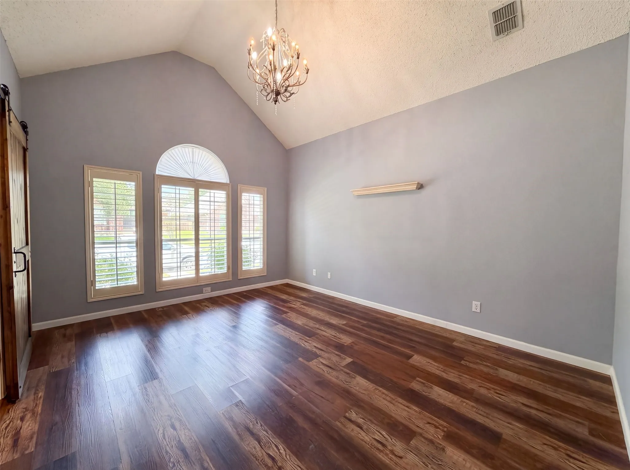 Single Family Residence For Sale in Denton County , 1688 Yellowstone Avenue, Lewisville, Texas 75077, 3 Bedroom, 2 Bathroom, 2 Garage spaces, 1,459 Sqft, built in 1997, mls#21353841, Real Estate Agent in Lewisville, Homes For Sale in Denton county, Homes For Sale in Lewisville, Realtor in Lewisville Texas, Real Estate Brokerage Independent Realty Texas, Luminita Cordes Realtor