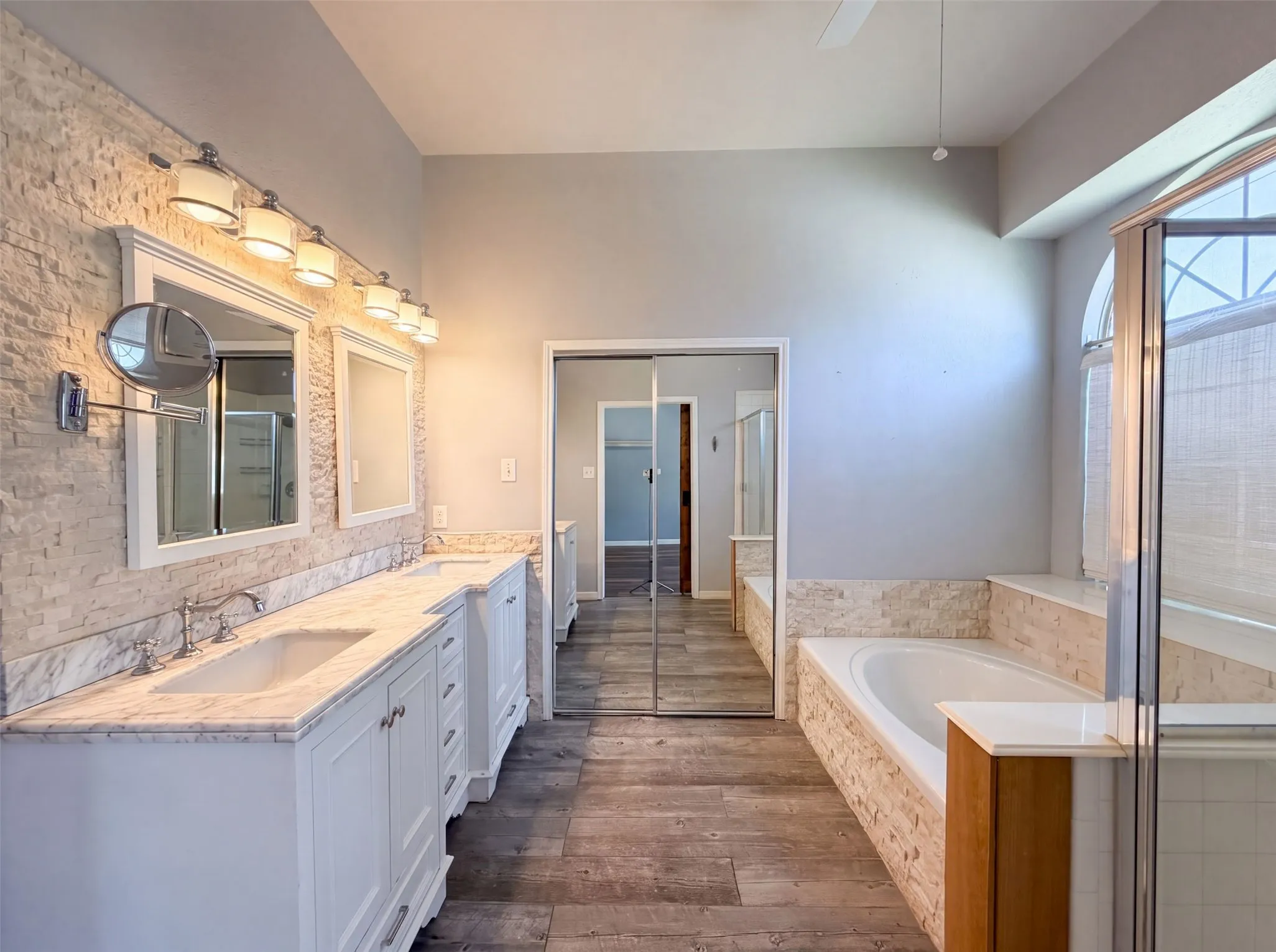 Single Family Residence For Sale in Denton County , 1688 Yellowstone Avenue, Lewisville, Texas 75077, 3 Bedroom, 2 Bathroom, 2 Garage spaces, 1,459 Sqft, built in 1997, mls#21353841, Real Estate Agent in Lewisville, Homes For Sale in Denton county, Homes For Sale in Lewisville, Realtor in Lewisville Texas, Real Estate Brokerage Independent Realty Texas, Luminita Cordes Realtor