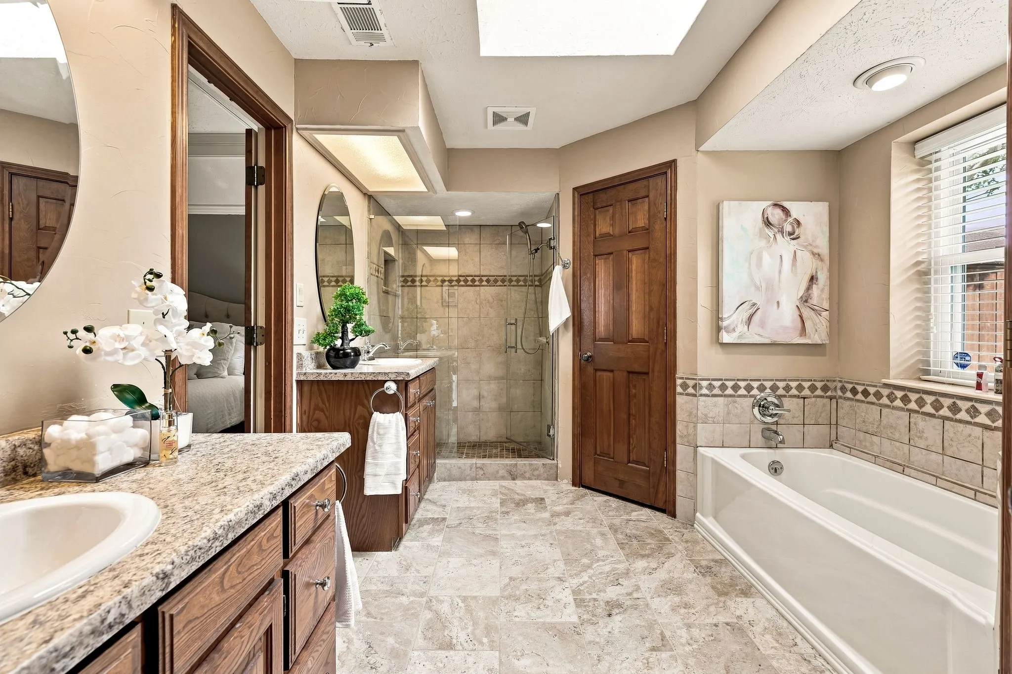 Single Family Residence For Sale in Collin County , 4224 Pike Court, Plano, Texas 75093, 3 Bedroom, 2 Bathroom, 2 Garage spaces, 1,640 Sqft, built in 1983, mls#21353608, Real Estate Agent in Plano, Homes For Sale in Collin county, Homes For Sale in Plano, Realtor in Plano Texas, Real Estate Brokerage Independent Realty Texas, Luminita Cordes Realtor