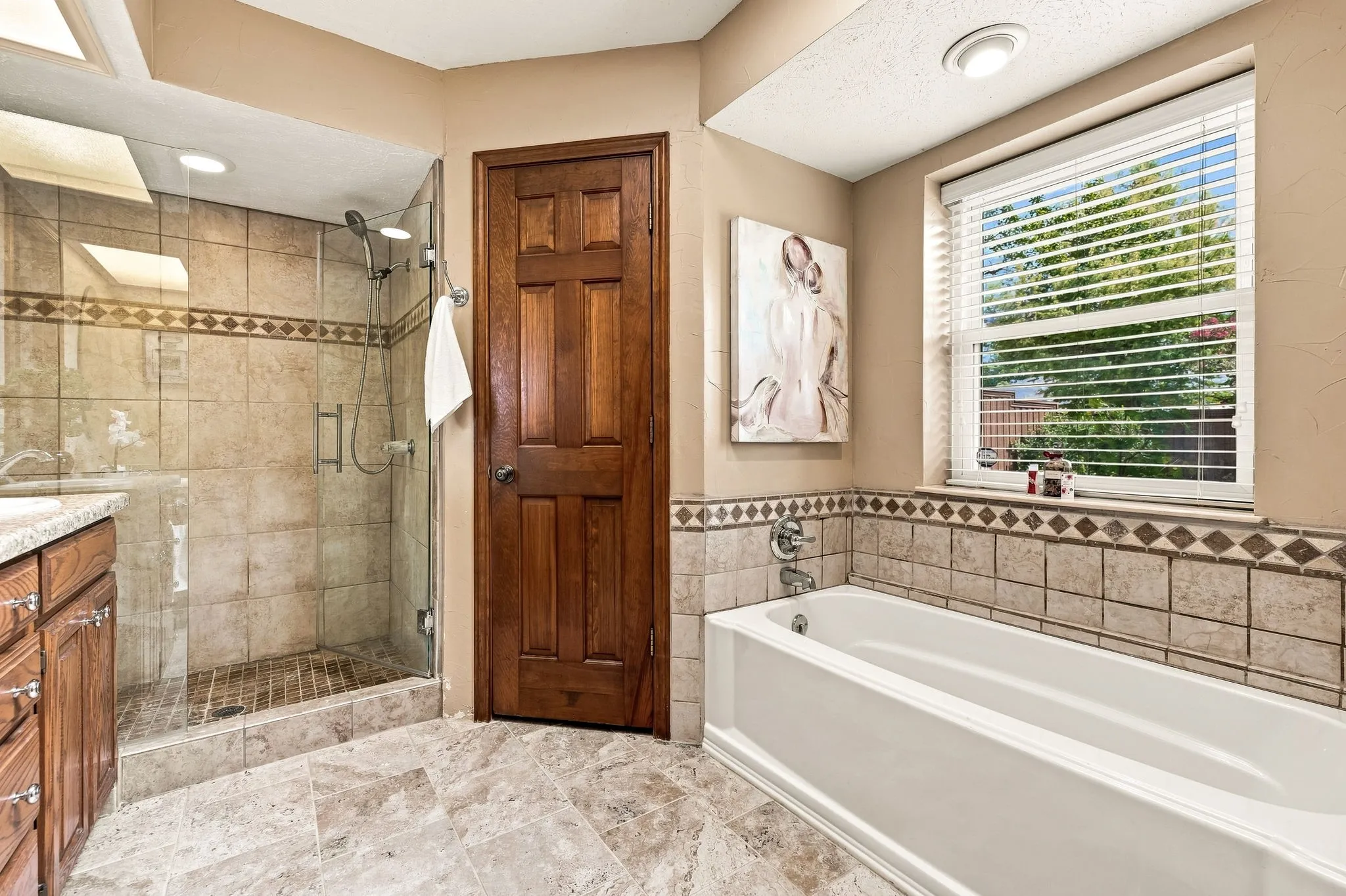 Single Family Residence For Sale in Collin County , 4224 Pike Court, Plano, Texas 75093, 3 Bedroom, 2 Bathroom, 2 Garage spaces, 1,640 Sqft, built in 1983, mls#21353608, Real Estate Agent in Plano, Homes For Sale in Collin county, Homes For Sale in Plano, Realtor in Plano Texas, Real Estate Brokerage Independent Realty Texas, Luminita Cordes Realtor