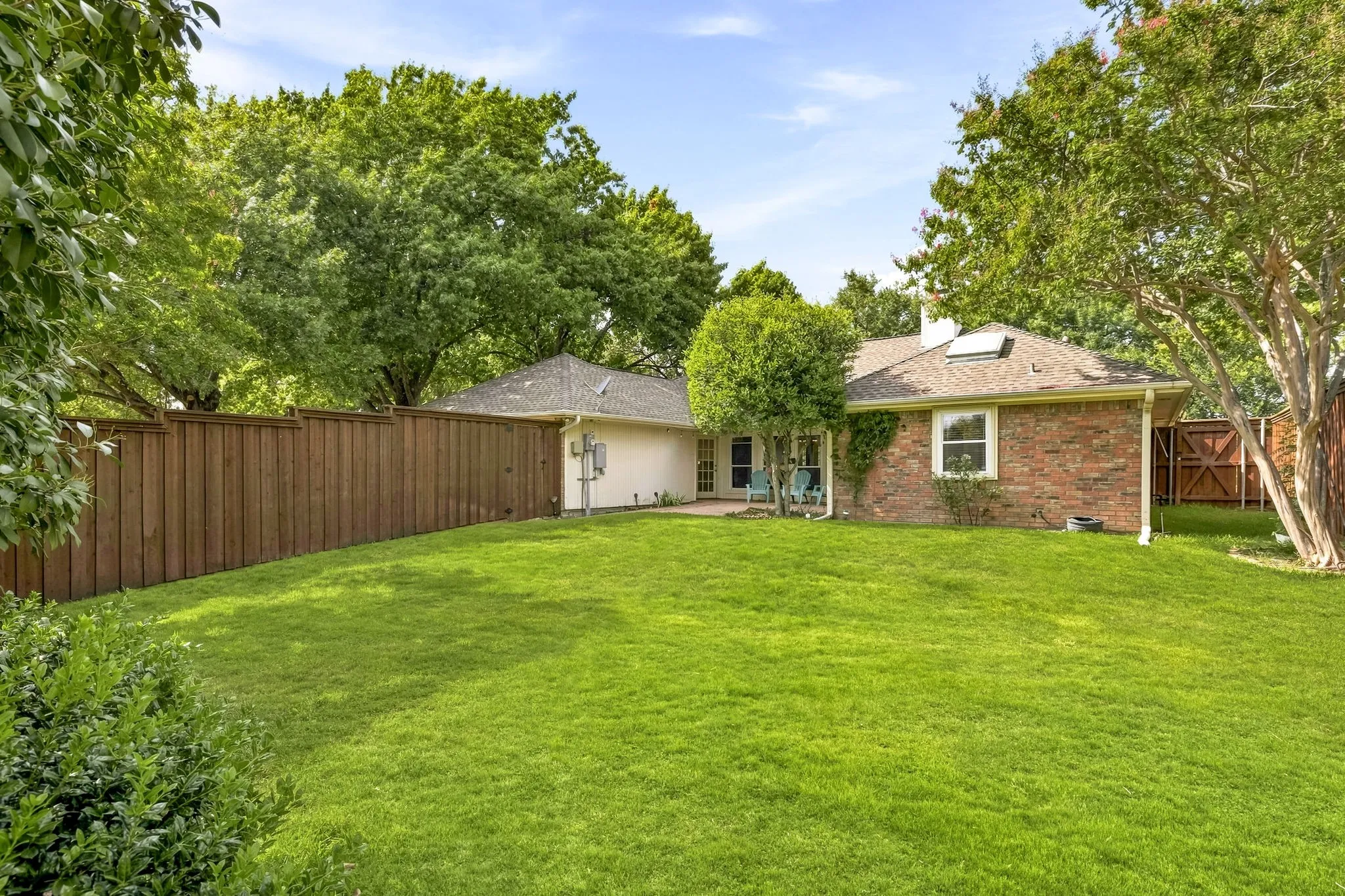 Single Family Residence For Sale in Collin County , 4224 Pike Court, Plano, Texas 75093, 3 Bedroom, 2 Bathroom, 2 Garage spaces, 1,640 Sqft, built in 1983, mls#21353608, Real Estate Agent in Plano, Homes For Sale in Collin county, Homes For Sale in Plano, Realtor in Plano Texas, Real Estate Brokerage Independent Realty Texas, Luminita Cordes Realtor