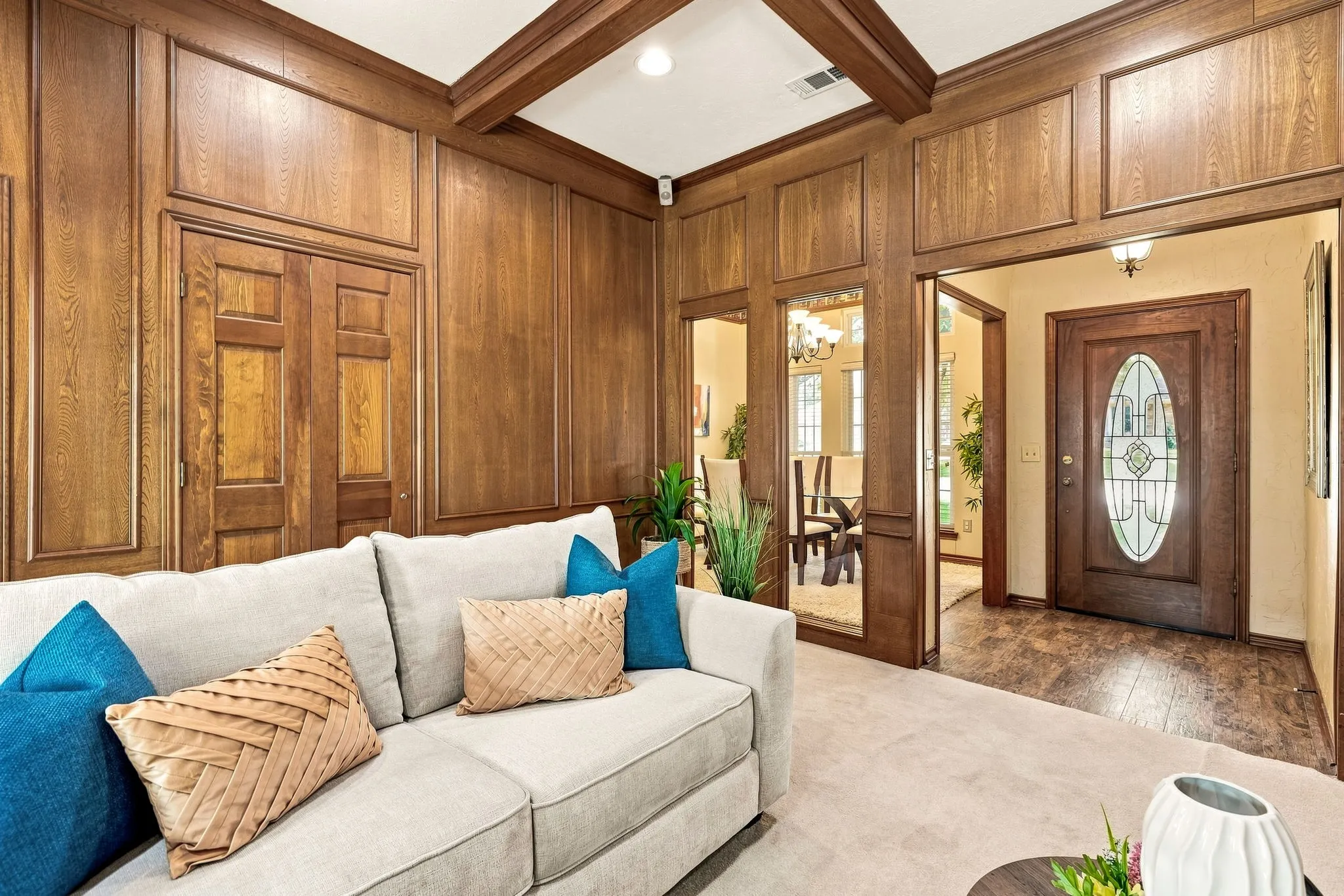 Single Family Residence For Sale in Collin County , 4224 Pike Court, Plano, Texas 75093, 3 Bedroom, 2 Bathroom, 2 Garage spaces, 1,640 Sqft, built in 1983, mls#21353608, Real Estate Agent in Plano, Homes For Sale in Collin county, Homes For Sale in Plano, Realtor in Plano Texas, Real Estate Brokerage Independent Realty Texas, Luminita Cordes Realtor