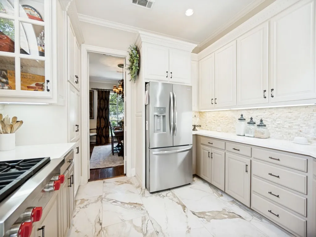 Single Family Residence For Sale in Dallas County , 4335 Northaven Road, Dallas, Texas 75229, 3 Bedroom, 3 Bathroom, 3 Garage spaces, 3,378 Sqft, built in 1995, mls#21351169, Real Estate Agent in Dallas, Homes For Sale in Dallas county, Homes For Sale in Dallas, Realtor in Dallas Texas, Real Estate Brokerage Independent Realty Texas, Luminita Cordes Realtor