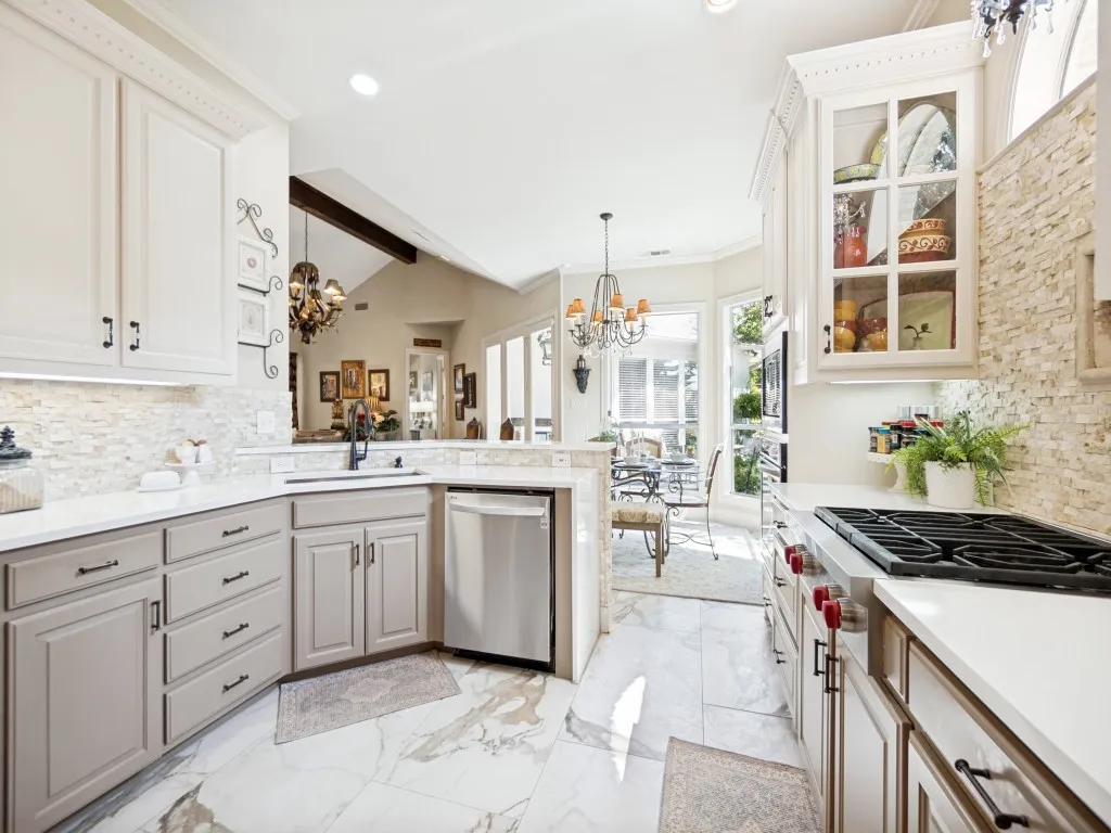 Single Family Residence For Sale in Dallas County , 4335 Northaven Road, Dallas, Texas 75229, 3 Bedroom, 3 Bathroom, 3 Garage spaces, 3,378 Sqft, built in 1995, mls#21351169, Real Estate Agent in Dallas, Homes For Sale in Dallas county, Homes For Sale in Dallas, Realtor in Dallas Texas, Real Estate Brokerage Independent Realty Texas, Luminita Cordes Realtor