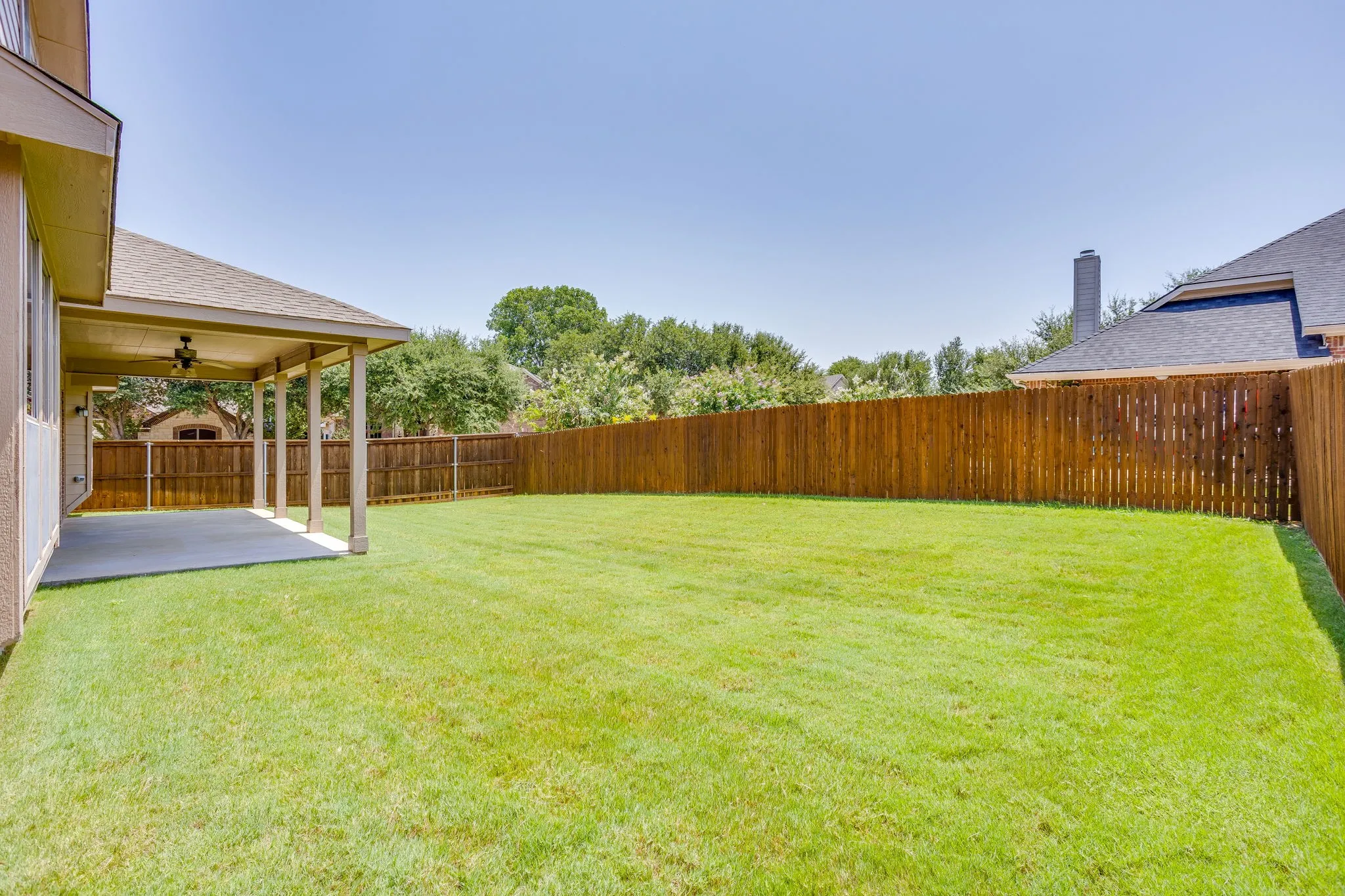 Single Family Residence For Sale in Johnson County , 1220 Berkeley Drive, Burleson, Texas 76028, 5 Bedroom, 4 Bathroom, 3 Garage spaces, 4,178 Sqft, built in 2007, mls#21353746, Real Estate Agent in Burleson, Homes For Sale in Johnson county, Homes For Sale in Burleson, Realtor in Burleson Texas, Real Estate Brokerage Independent Realty Texas, Luminita Cordes Realtor