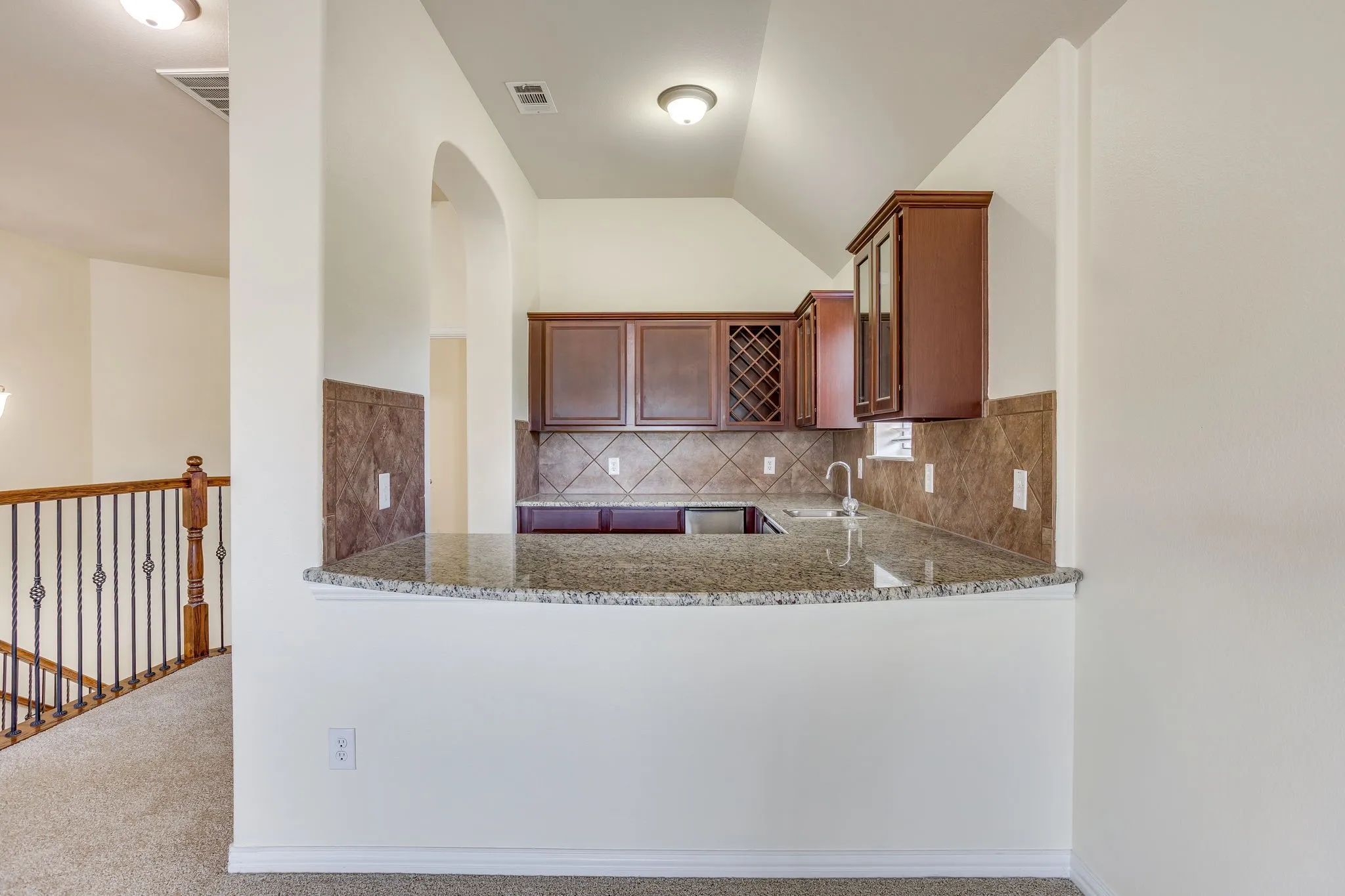 Single Family Residence For Sale in Johnson County , 1220 Berkeley Drive, Burleson, Texas 76028, 5 Bedroom, 4 Bathroom, 3 Garage spaces, 4,178 Sqft, built in 2007, mls#21353746, Real Estate Agent in Burleson, Homes For Sale in Johnson county, Homes For Sale in Burleson, Realtor in Burleson Texas, Real Estate Brokerage Independent Realty Texas, Luminita Cordes Realtor