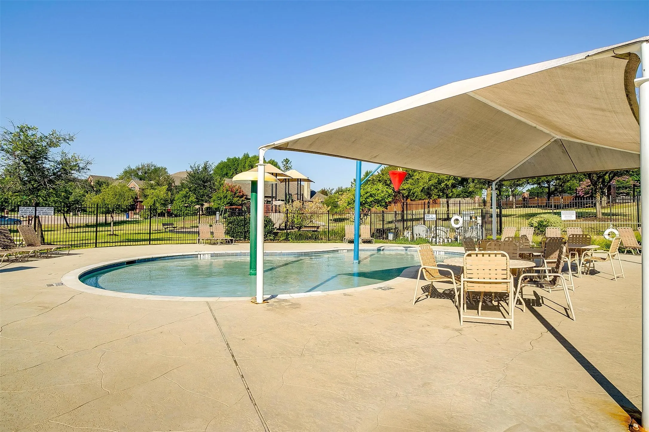 Single Family Residence For Sale in Johnson County , 1220 Berkeley Drive, Burleson, Texas 76028, 5 Bedroom, 4 Bathroom, 3 Garage spaces, 4,178 Sqft, built in 2007, mls#21353746, Real Estate Agent in Burleson, Homes For Sale in Johnson county, Homes For Sale in Burleson, Realtor in Burleson Texas, Real Estate Brokerage Independent Realty Texas, Luminita Cordes Realtor