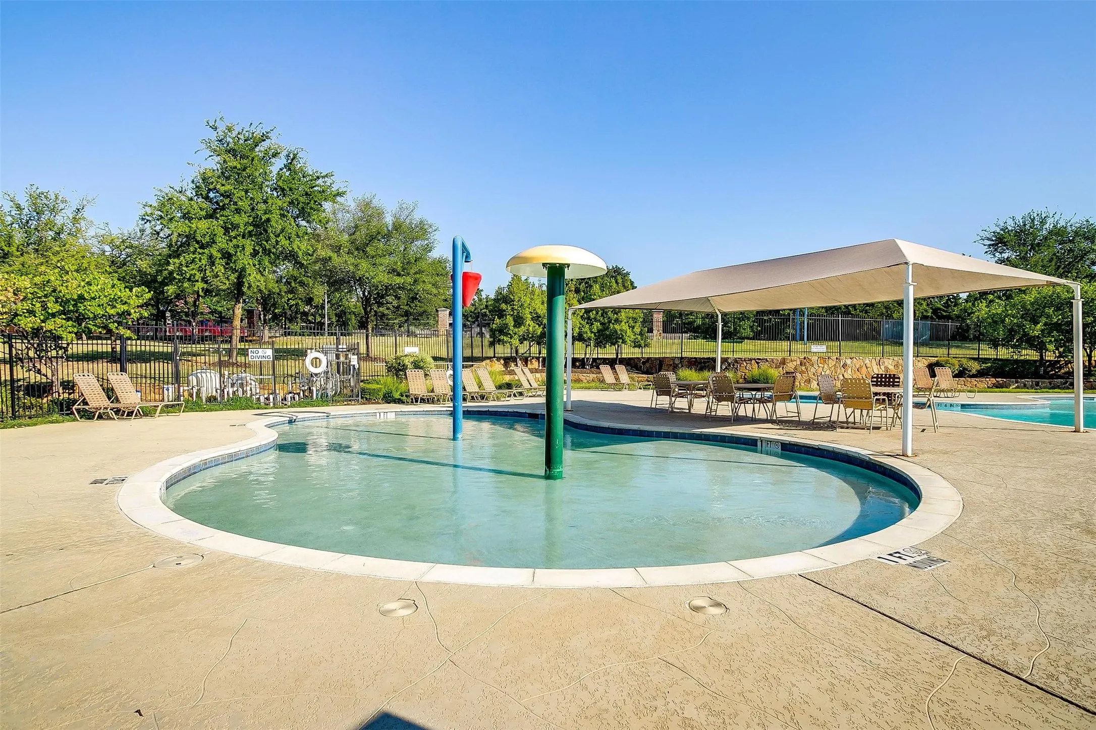 Single Family Residence For Sale in Johnson County , 1220 Berkeley Drive, Burleson, Texas 76028, 5 Bedroom, 4 Bathroom, 3 Garage spaces, 4,178 Sqft, built in 2007, mls#21353746, Real Estate Agent in Burleson, Homes For Sale in Johnson county, Homes For Sale in Burleson, Realtor in Burleson Texas, Real Estate Brokerage Independent Realty Texas, Luminita Cordes Realtor