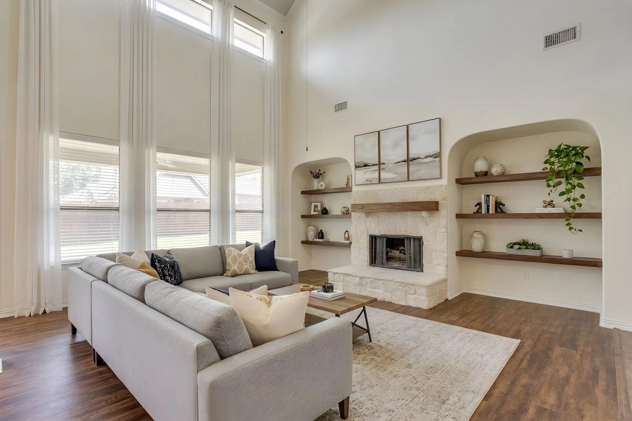 Single Family Residence For Sale in Johnson County , 1220 Berkeley Drive, Burleson, Texas 76028, 5 Bedroom, 4 Bathroom, 3 Garage spaces, 4,178 Sqft, built in 2007, mls#21353746, Real Estate Agent in Burleson, Homes For Sale in Johnson county, Homes For Sale in Burleson, Realtor in Burleson Texas, Real Estate Brokerage Independent Realty Texas, Luminita Cordes Realtor