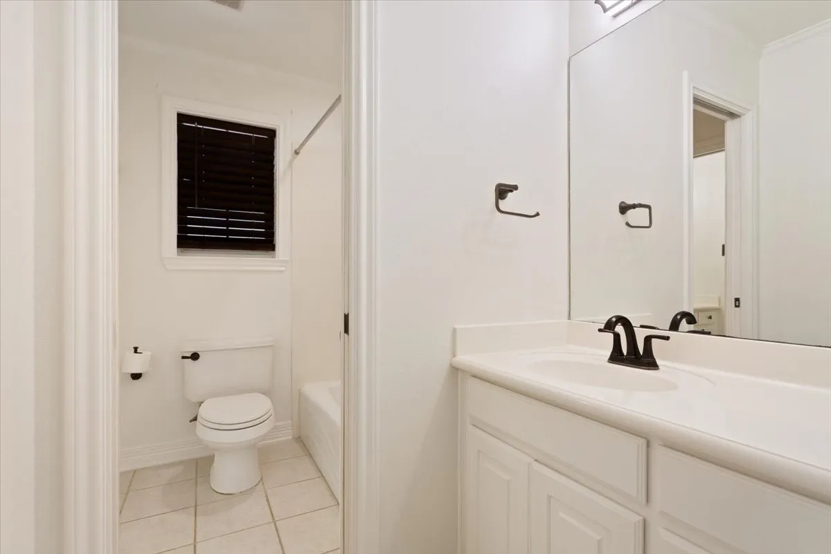 Single Family Residence For Sale in Mc Lennan County , 800 Granite Lane, Lorena, Texas 76655, 4 Bedroom, 4 Bathroom, 3 Garage spaces, 2,971 Sqft, built in 2001, mls#21350255, Real Estate Agent in Lorena, Homes For Sale in Mc Lennan county, Homes For Sale in Lorena, Realtor in Lorena Texas, Real Estate Brokerage Independent Realty Texas, Luminita Cordes Realtor