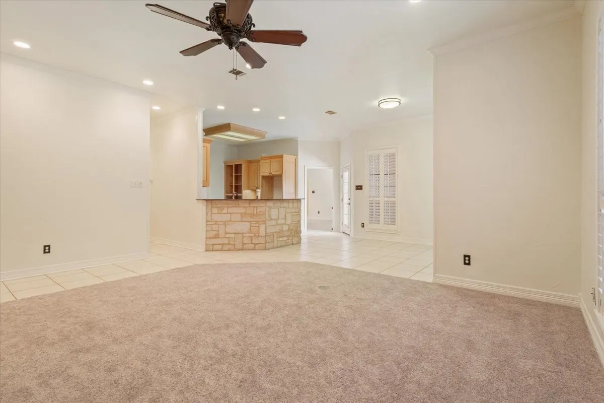 Single Family Residence For Sale in Mc Lennan County , 800 Granite Lane, Lorena, Texas 76655, 4 Bedroom, 4 Bathroom, 3 Garage spaces, 2,971 Sqft, built in 2001, mls#21350255, Real Estate Agent in Lorena, Homes For Sale in Mc Lennan county, Homes For Sale in Lorena, Realtor in Lorena Texas, Real Estate Brokerage Independent Realty Texas, Luminita Cordes Realtor